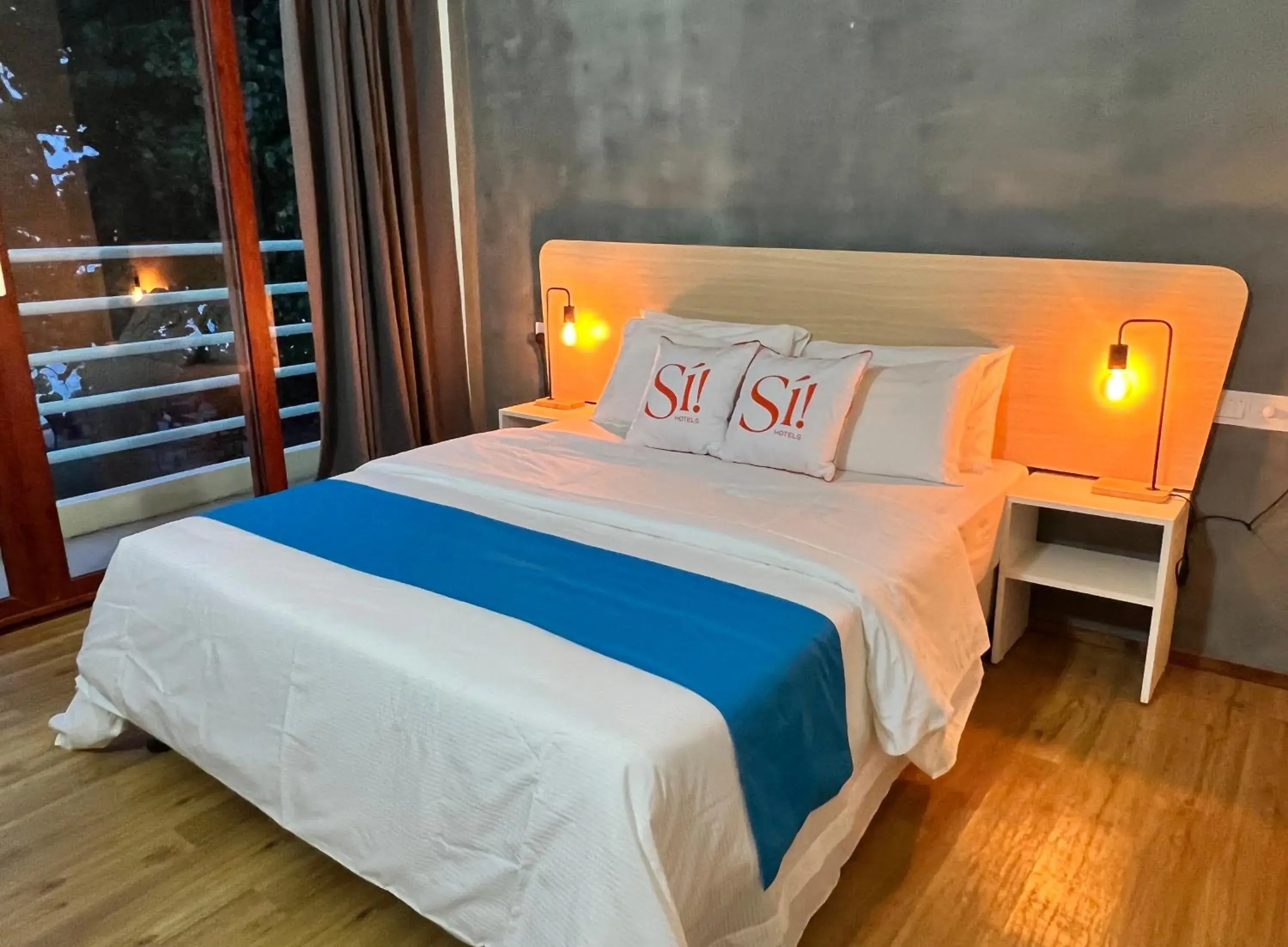 Deluxe Double Room with Balcony and Sea View - single occupancy in Si! Beach House Deluxe Double Room with Balcony and Sea View - single occupancy in Si! Beach House