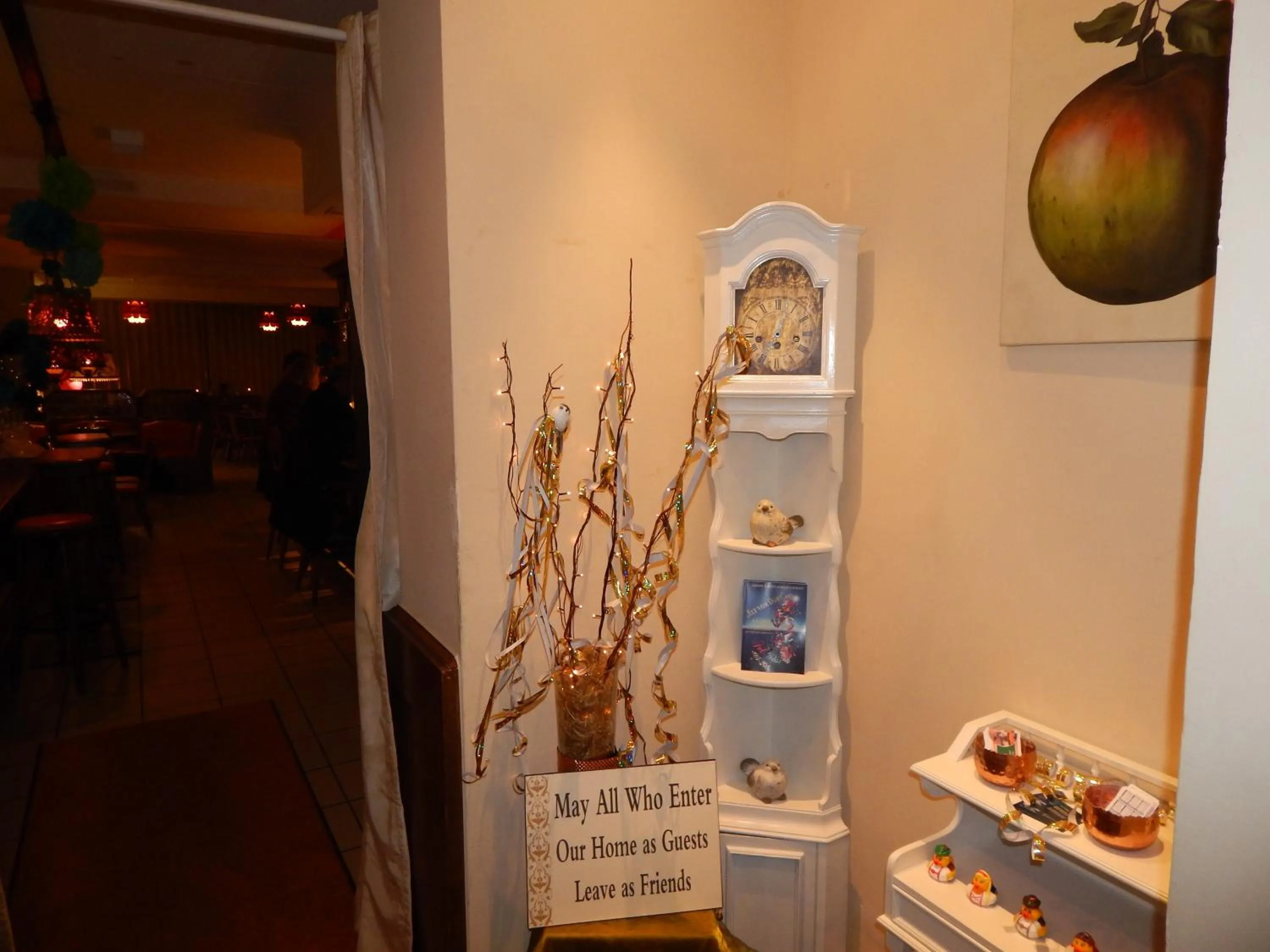 Lounge or bar in Airport Fashion Hotel