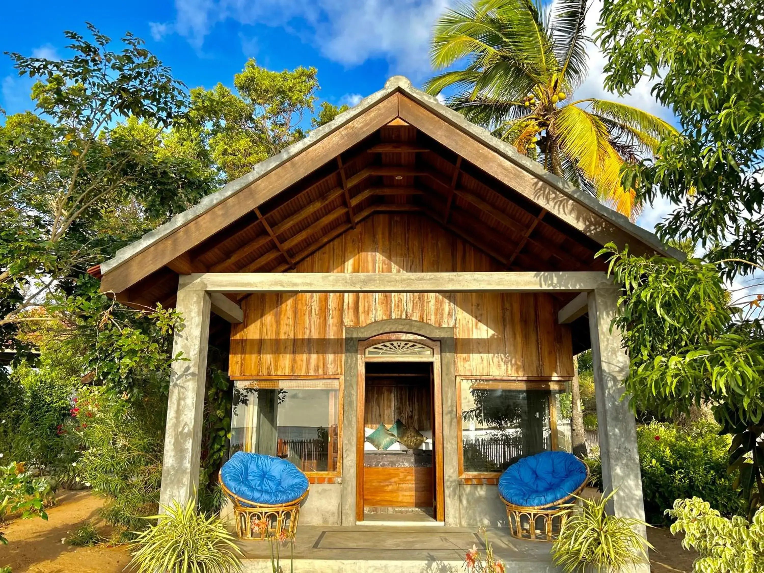 Bungalow - single occupancy - Beach Front in Arasi Resort Bungalow - single occupancy - Beach Front in Arasi Resort