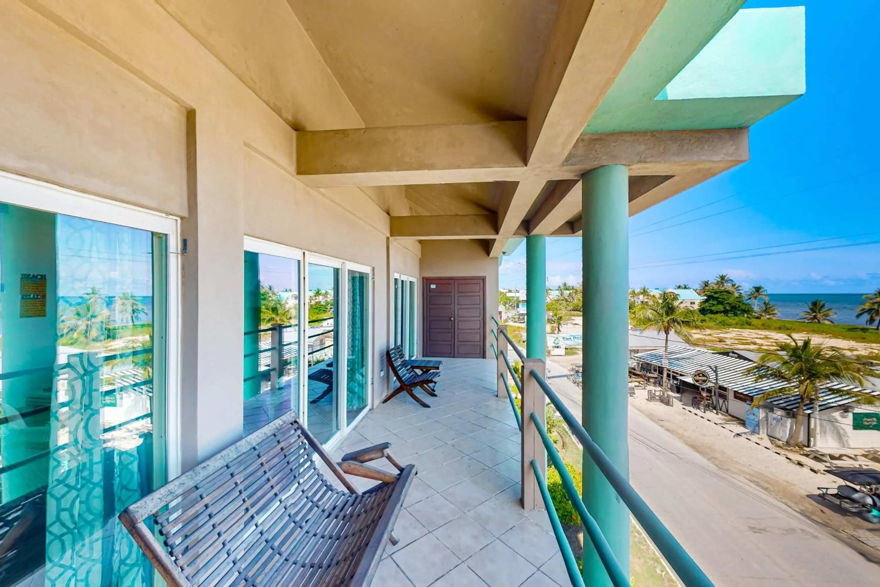 Suite E302 @ Mara Laguna