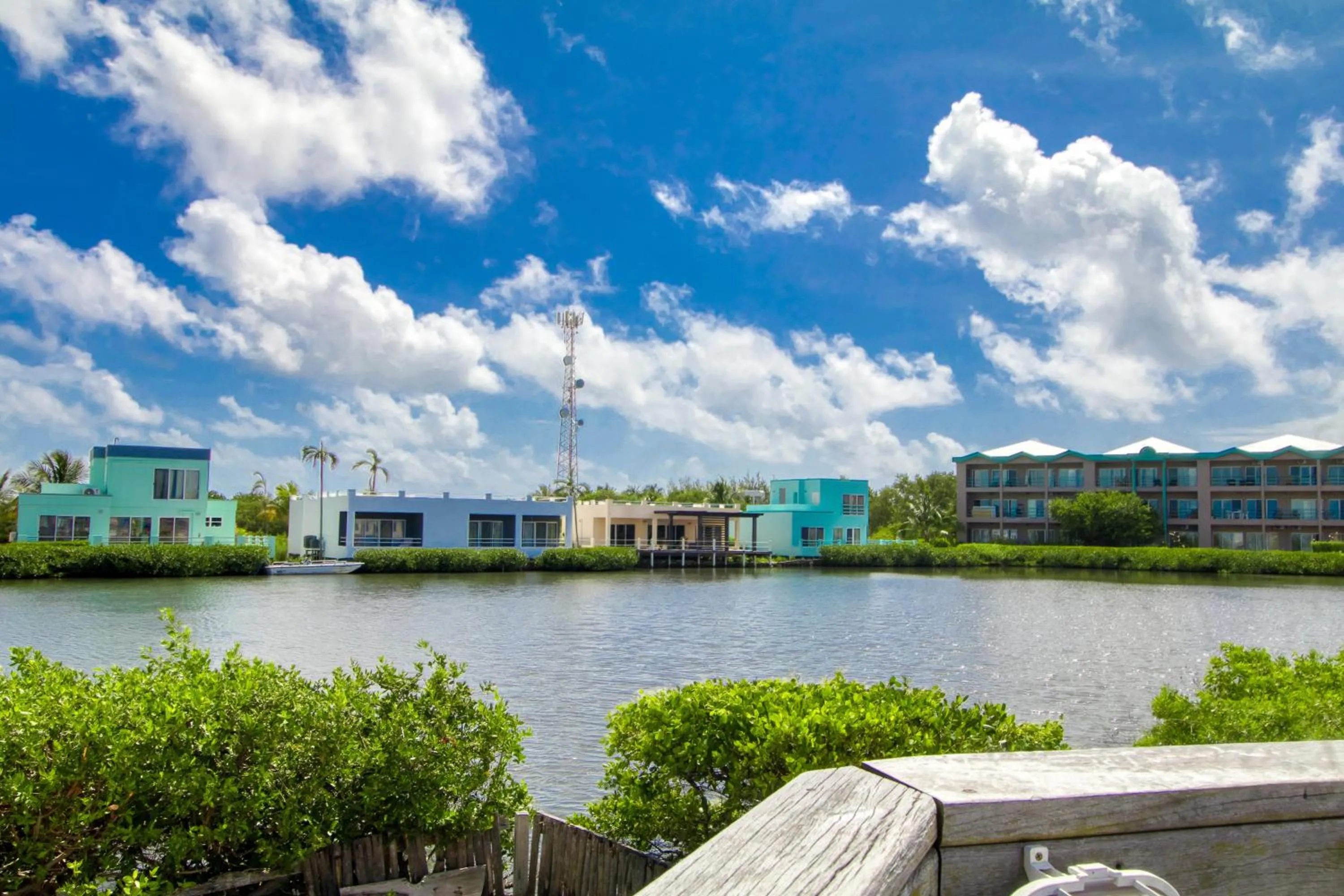 Suite E302 @ Mara Laguna