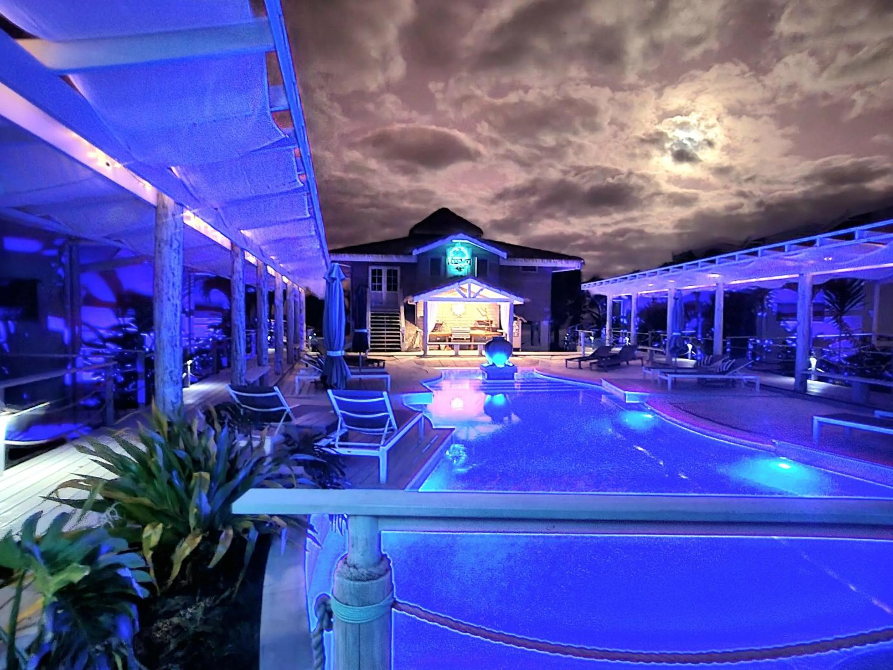 Night in Ocean Escape Resort & Spa