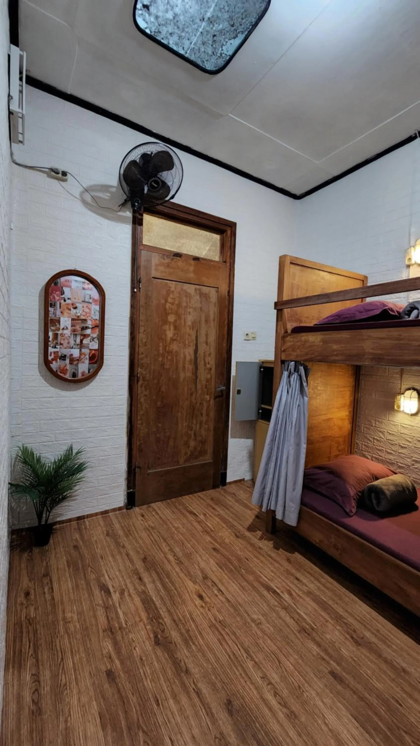 bunk bed, Bed in SEMERU HOSTEL MALANG