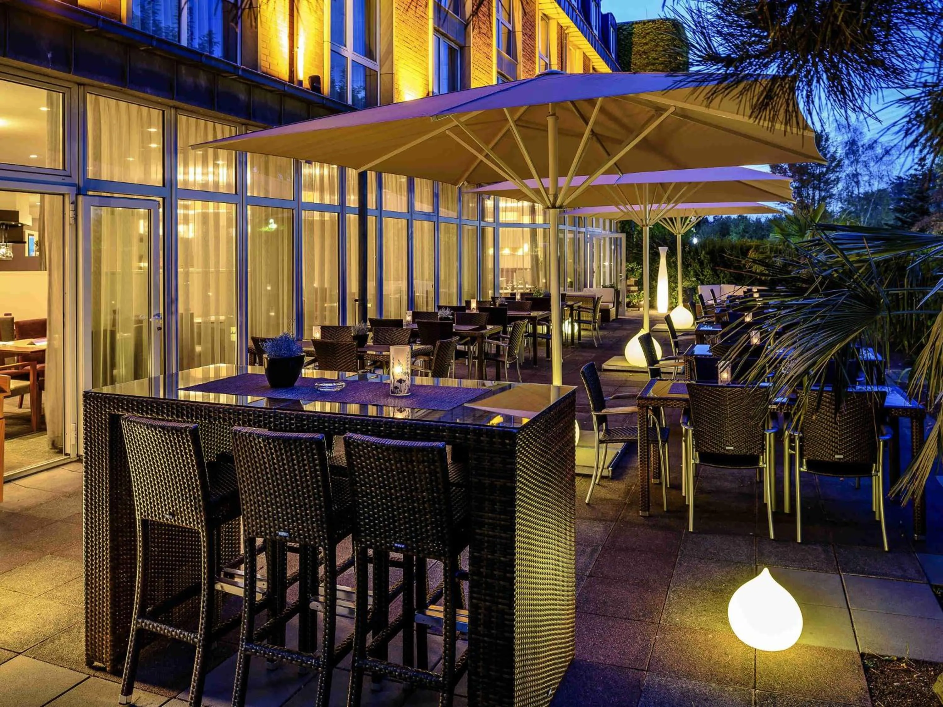 Lounge or bar in Mercure Düsseldorf Kaarst