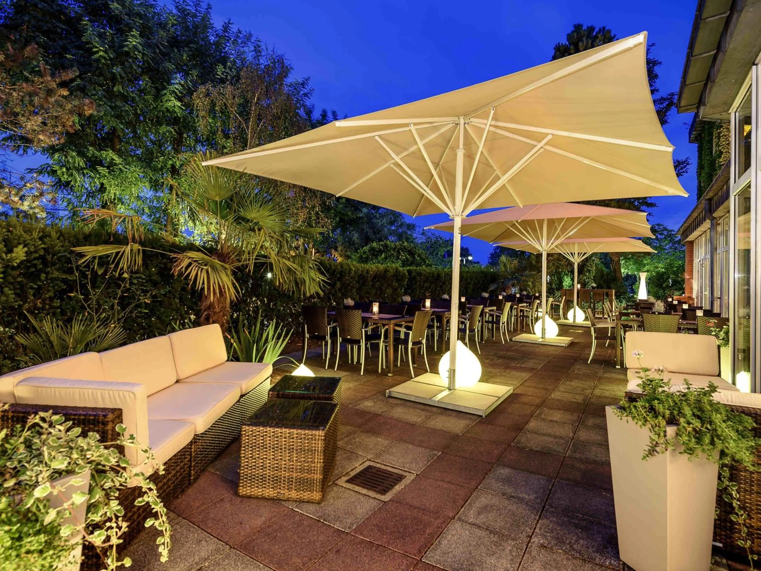 Lounge or bar in Mercure Düsseldorf Kaarst