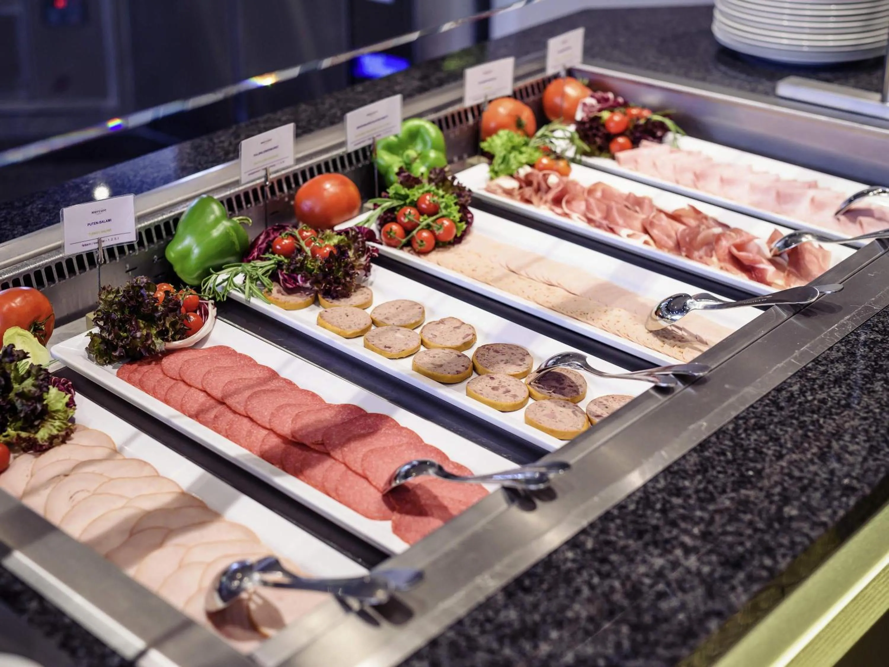 Breakfast in Mercure Düsseldorf Kaarst