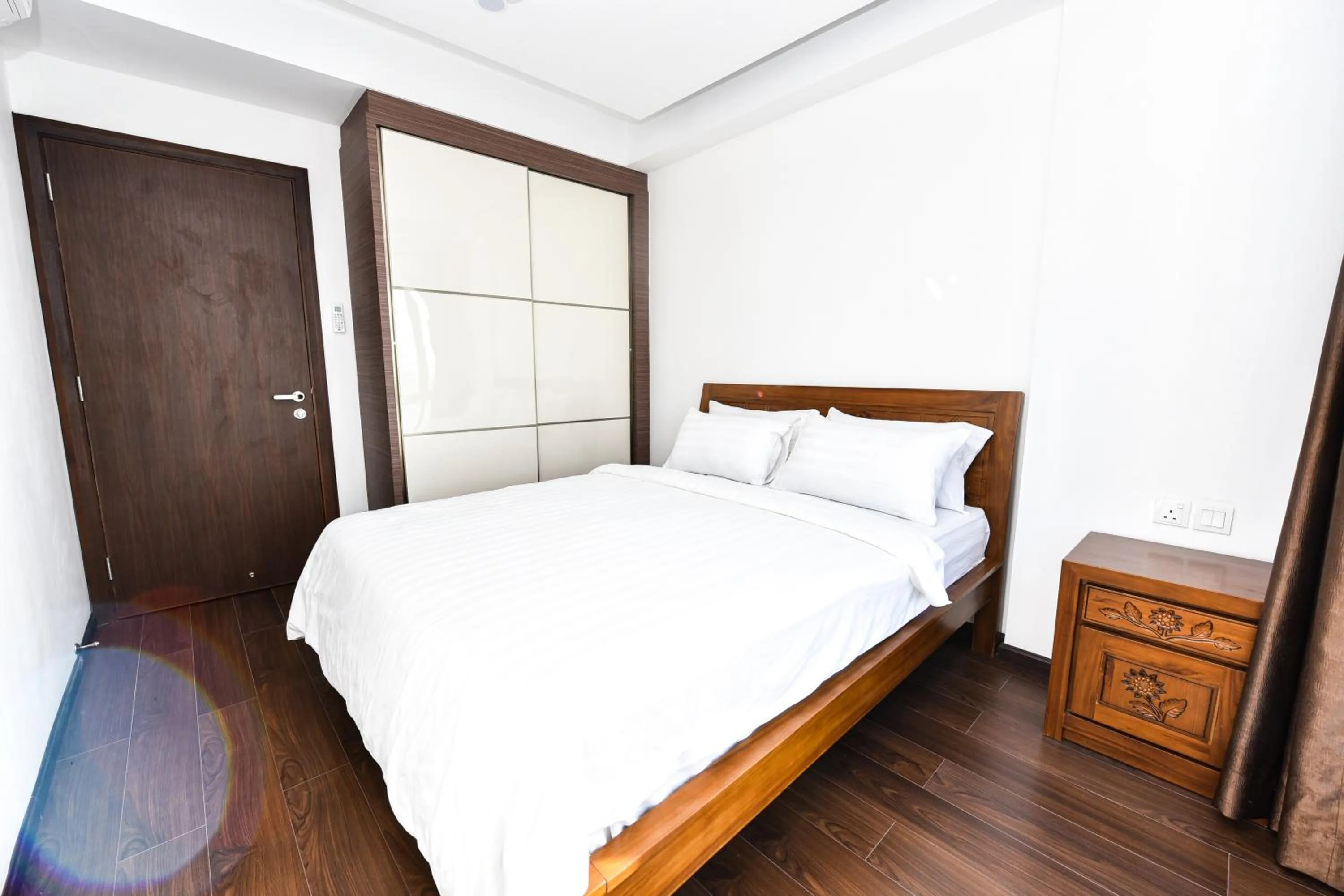 Bed in LOVINA 17-11 at Harbour Bay Residences