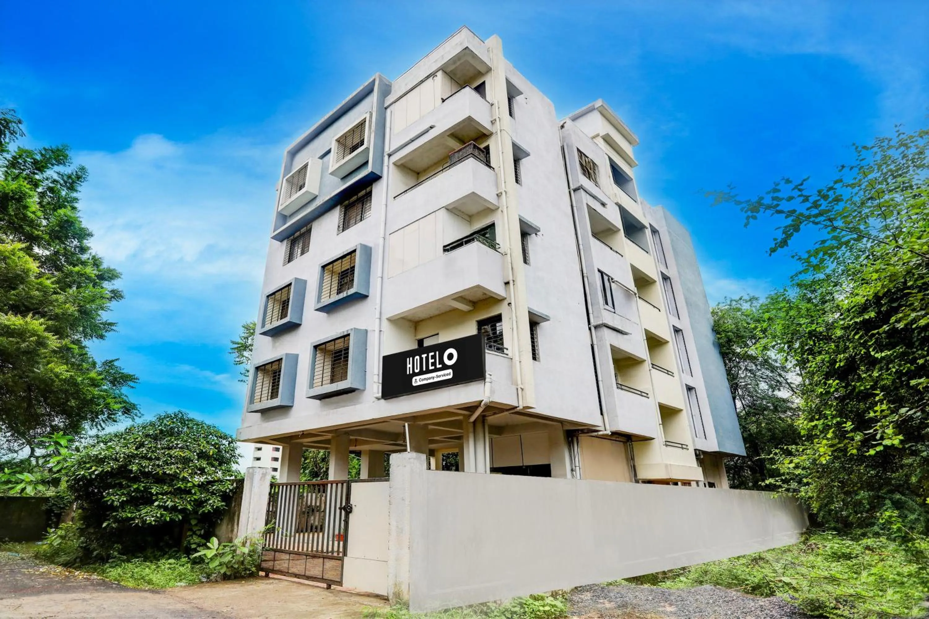 Facade/entrance in Hotel O Wardha Road Near Airport