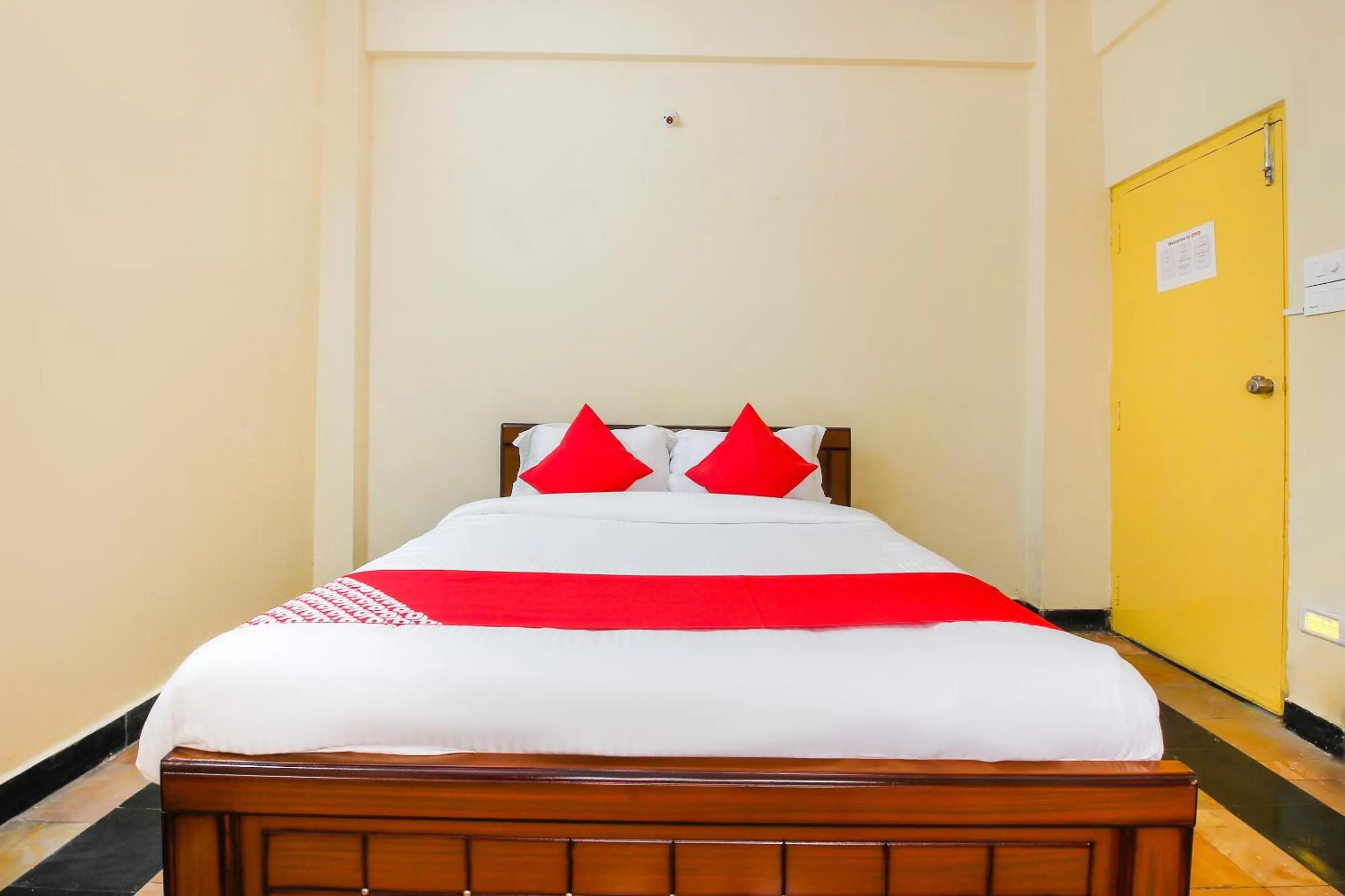 Bedroom, Bed in Hotel O Sai Residency Near SR Nagar metro station