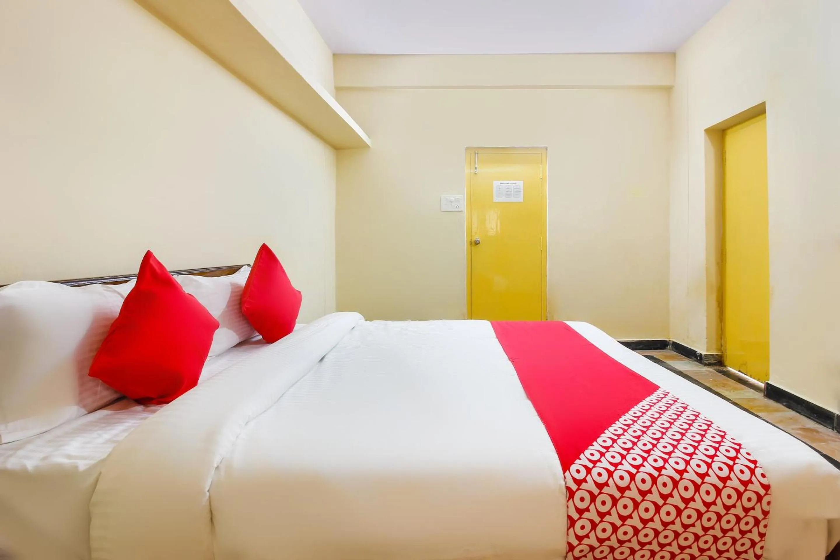 Bedroom, Bed in Hotel O Sai Residency Near SR Nagar metro station