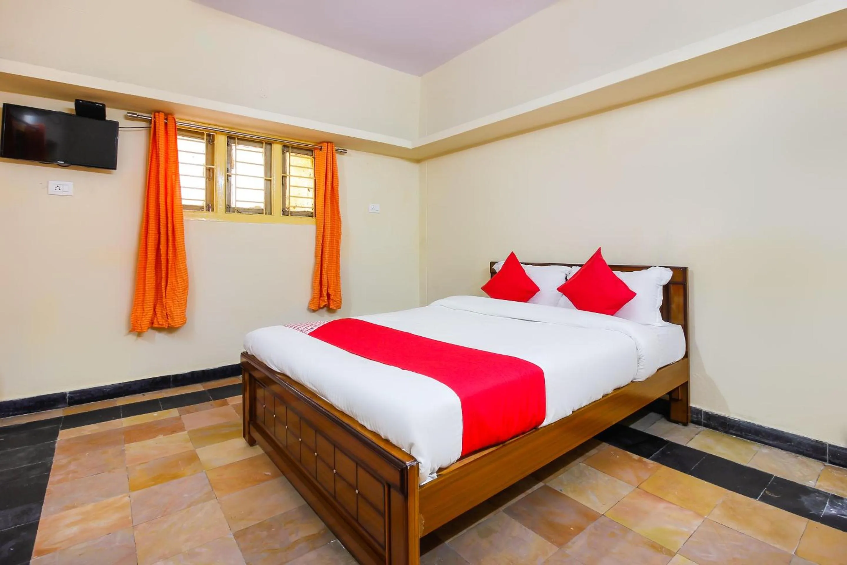 Bedroom, Bed in Hotel O Sai Residency Near SR Nagar metro station
