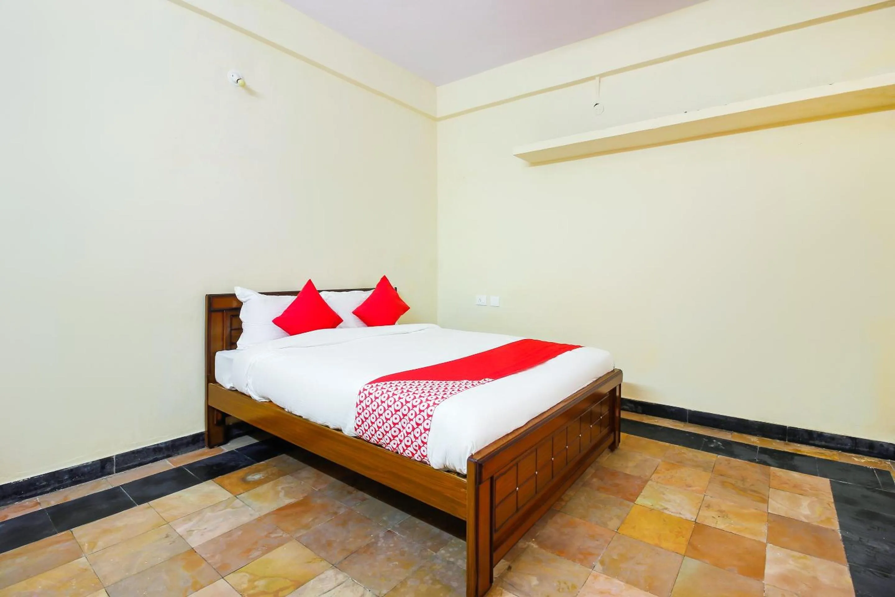 Bedroom, Bed in Hotel O Sai Residency Near SR Nagar metro station