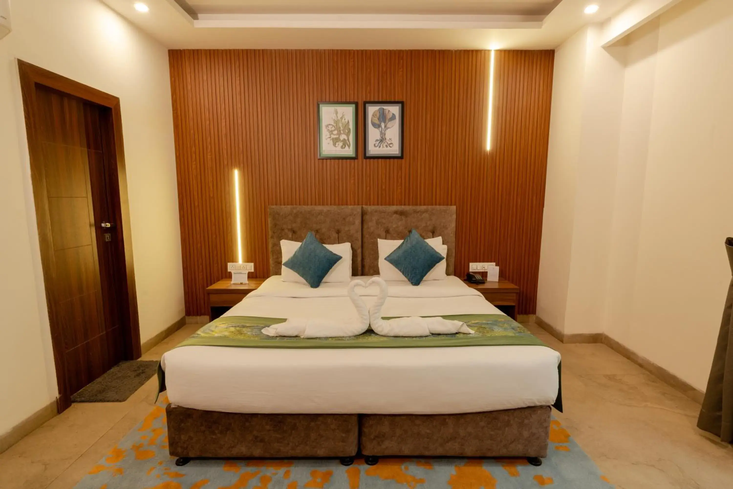 Standard Room without Balcony in HOLYWATER Hotel by Ganga Kinare #150 mts from Ganga Ghat Rishikesh Standard Room without Balcony in HOLYWATER Hotel by Ganga Kinare #150 mts from Ganga Ghat Rishikesh