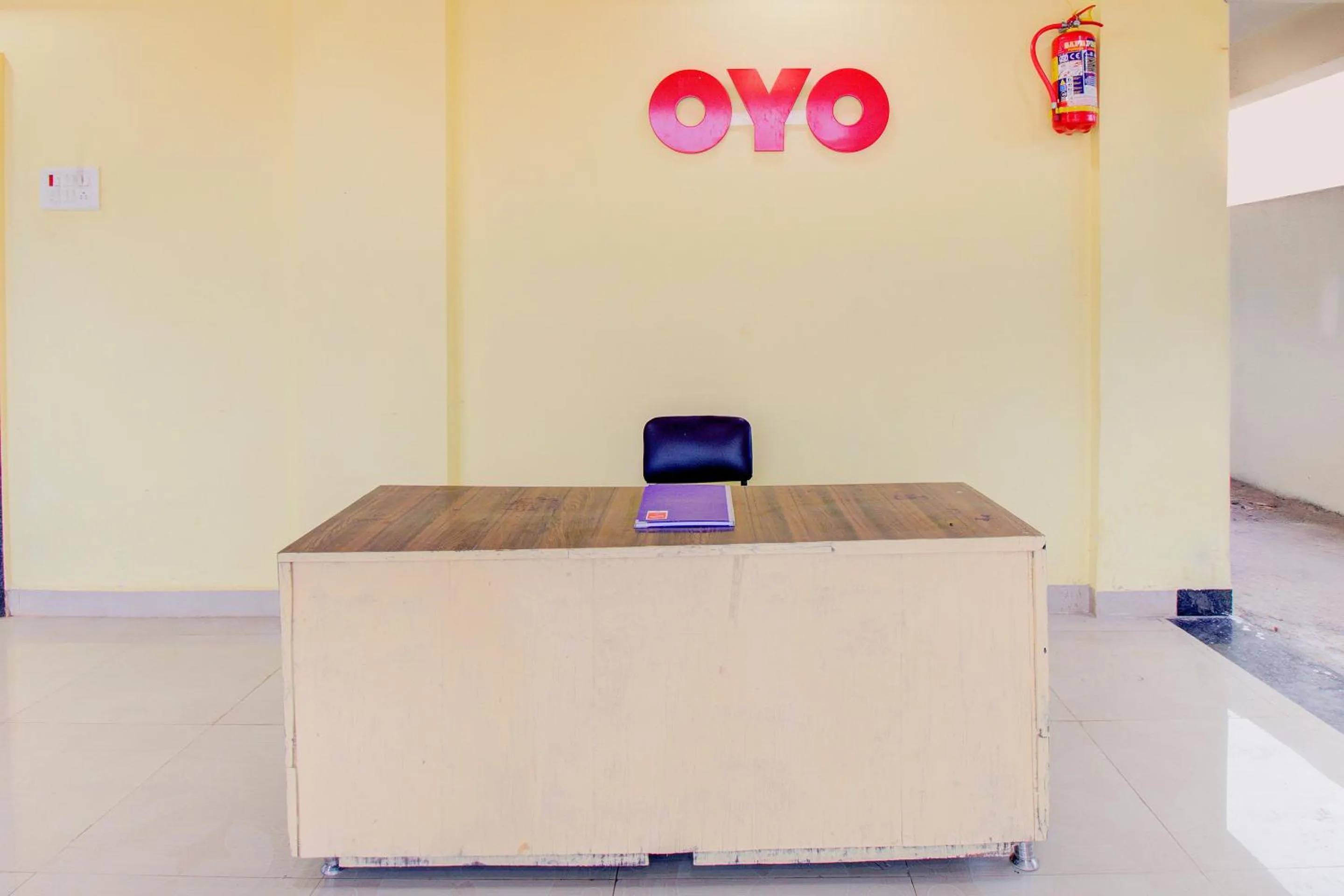 Lobby or reception in Hotel O by OYO Tare Farms