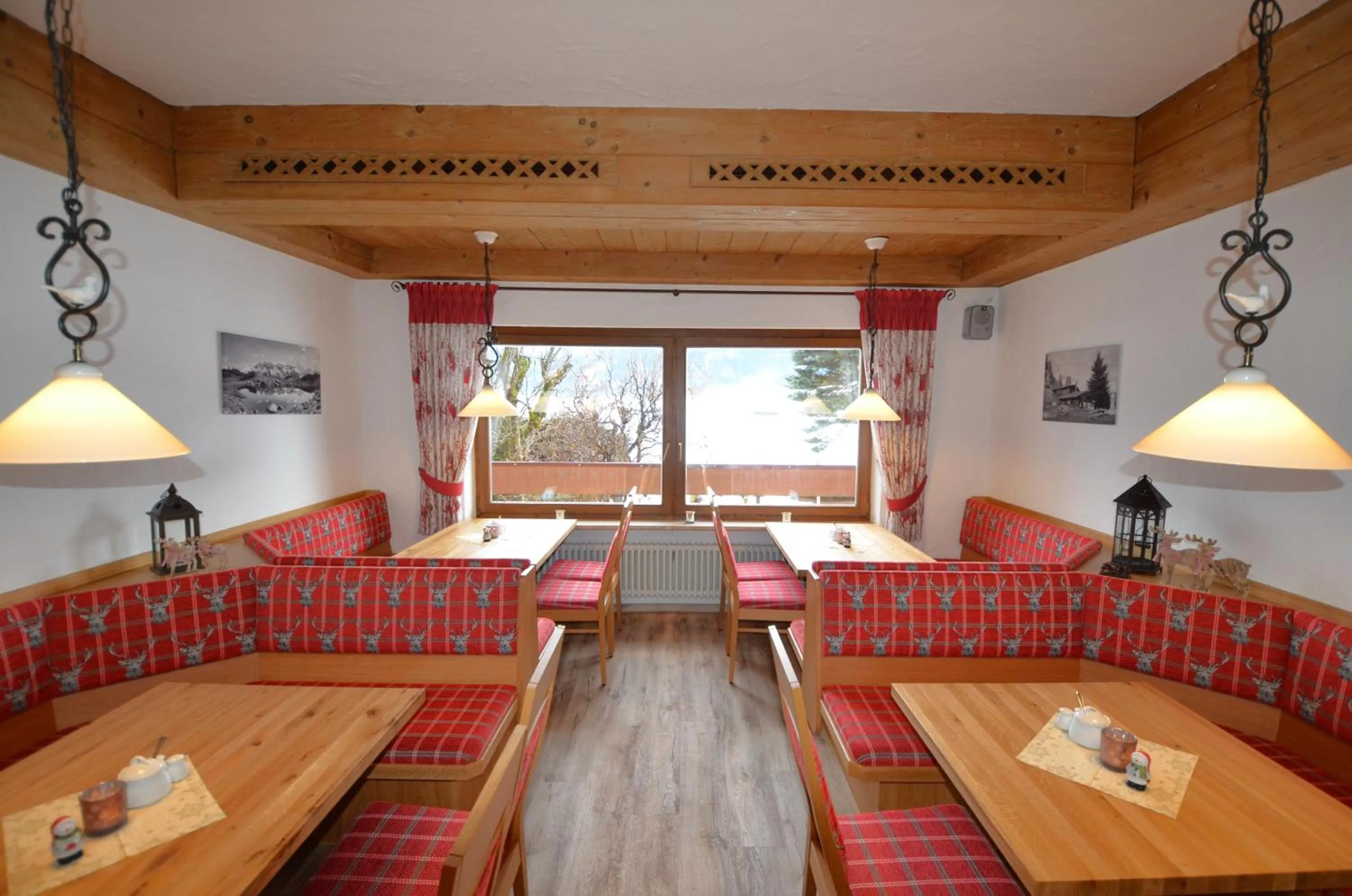 Restaurant/places to eat in Hotel Cafe Fuggerhof