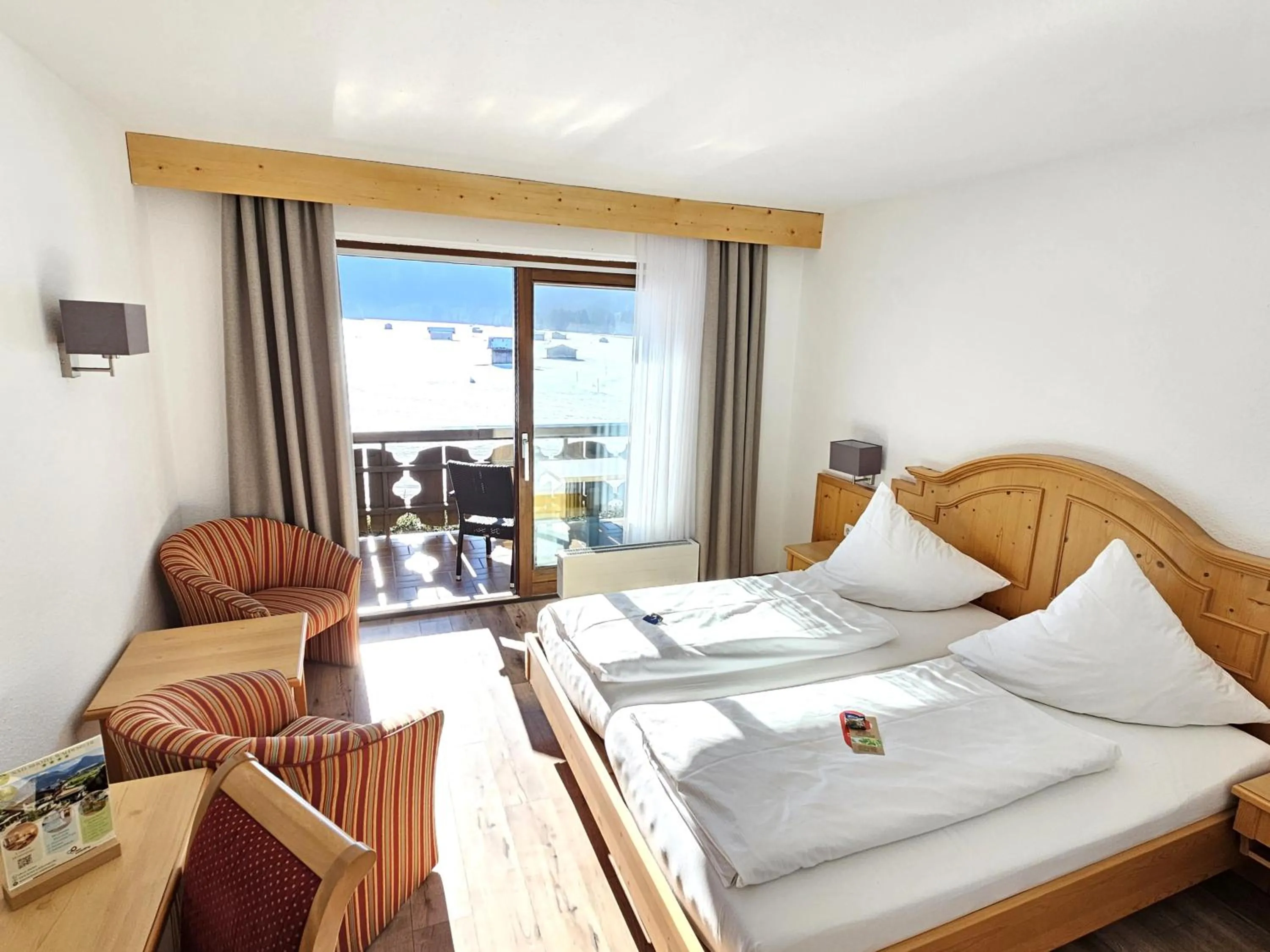 View (from property/room), Bed in Hotel Cafe Fuggerhof