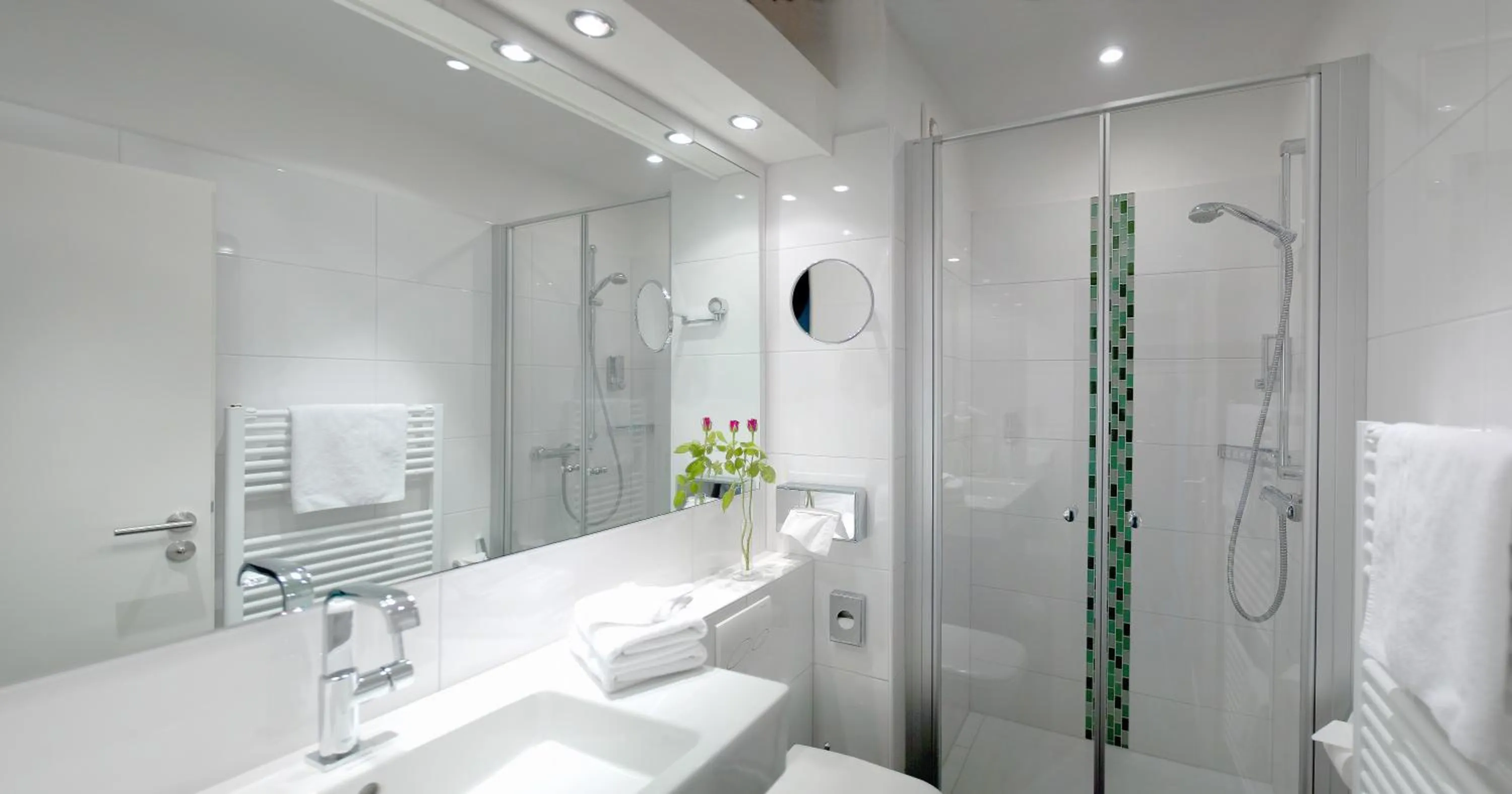 Toilet in Hotel Bavaria Oldenburg