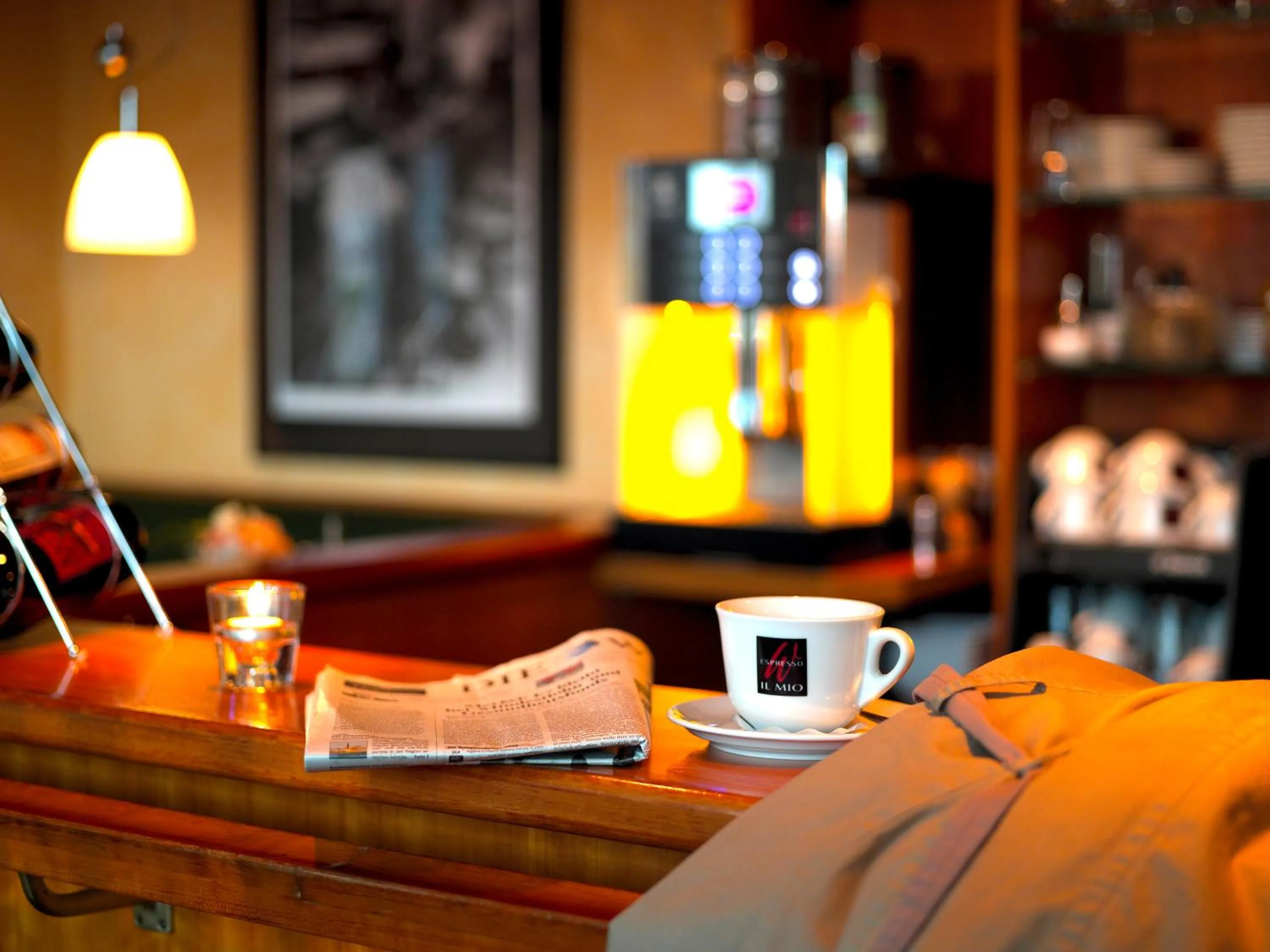 Lounge or bar in Hotel Bavaria Oldenburg