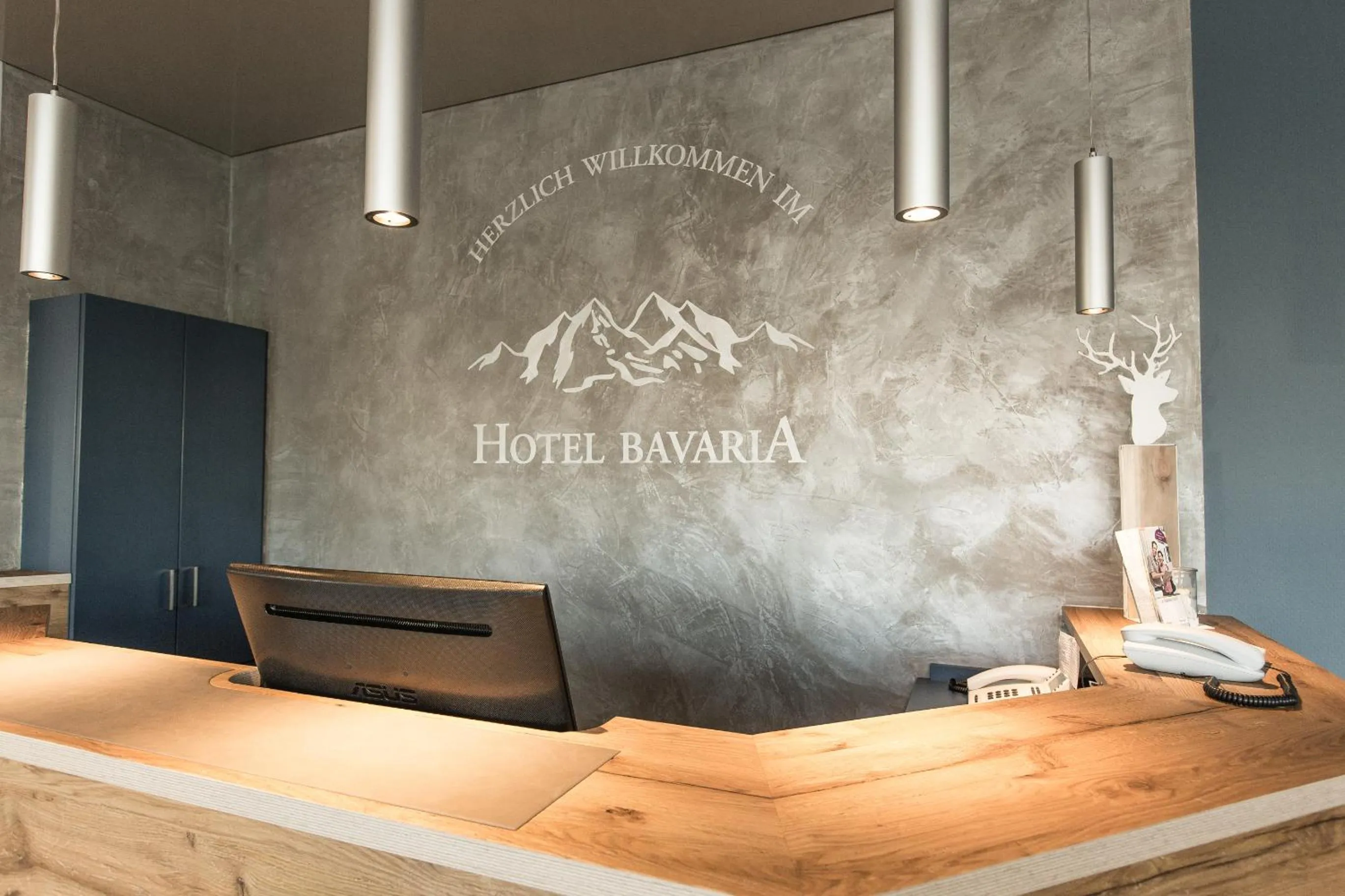 Lobby or reception in Hotel Bavaria Oldenburg