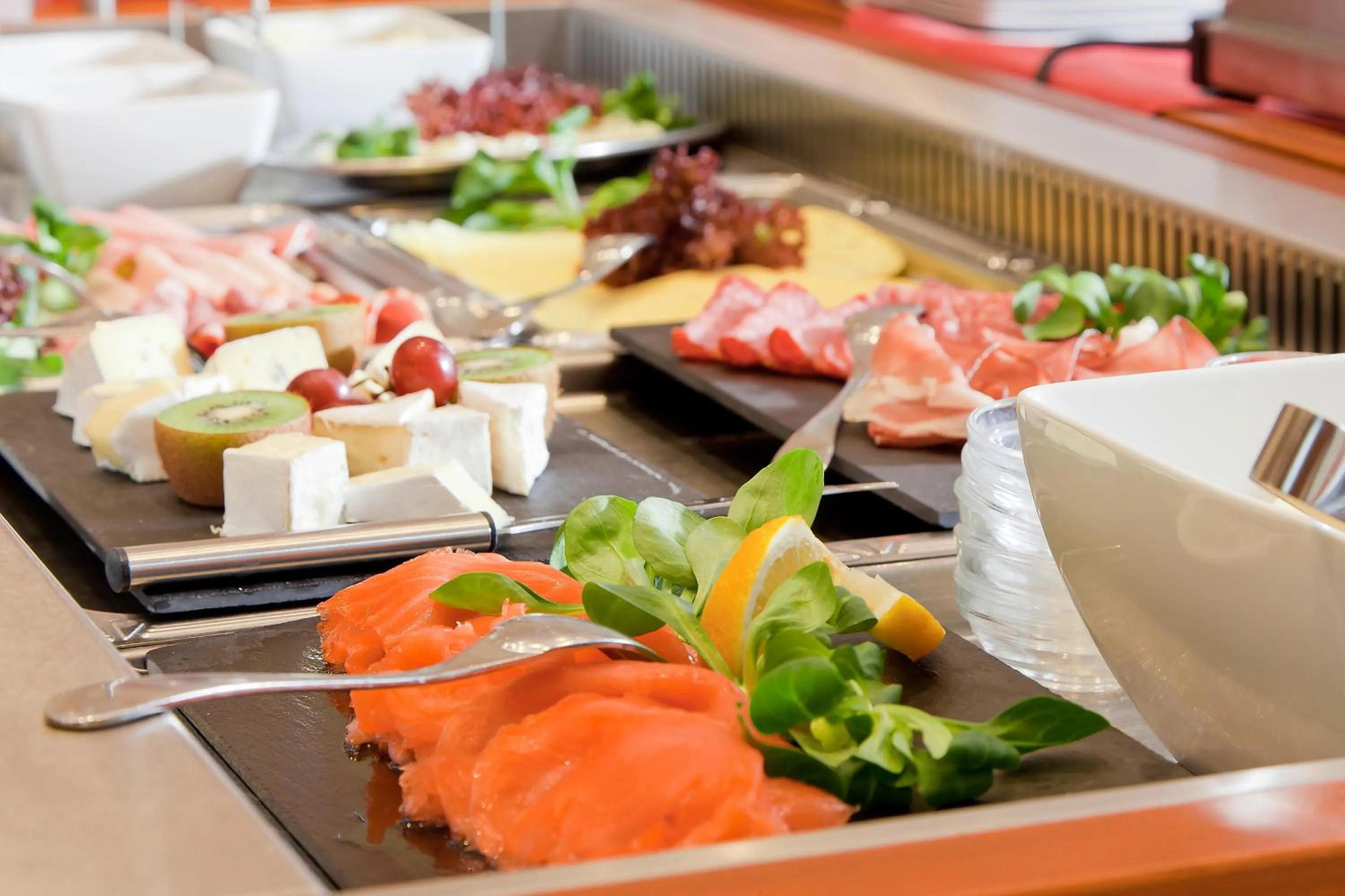 Buffet breakfast in Hotel Bavaria Oldenburg