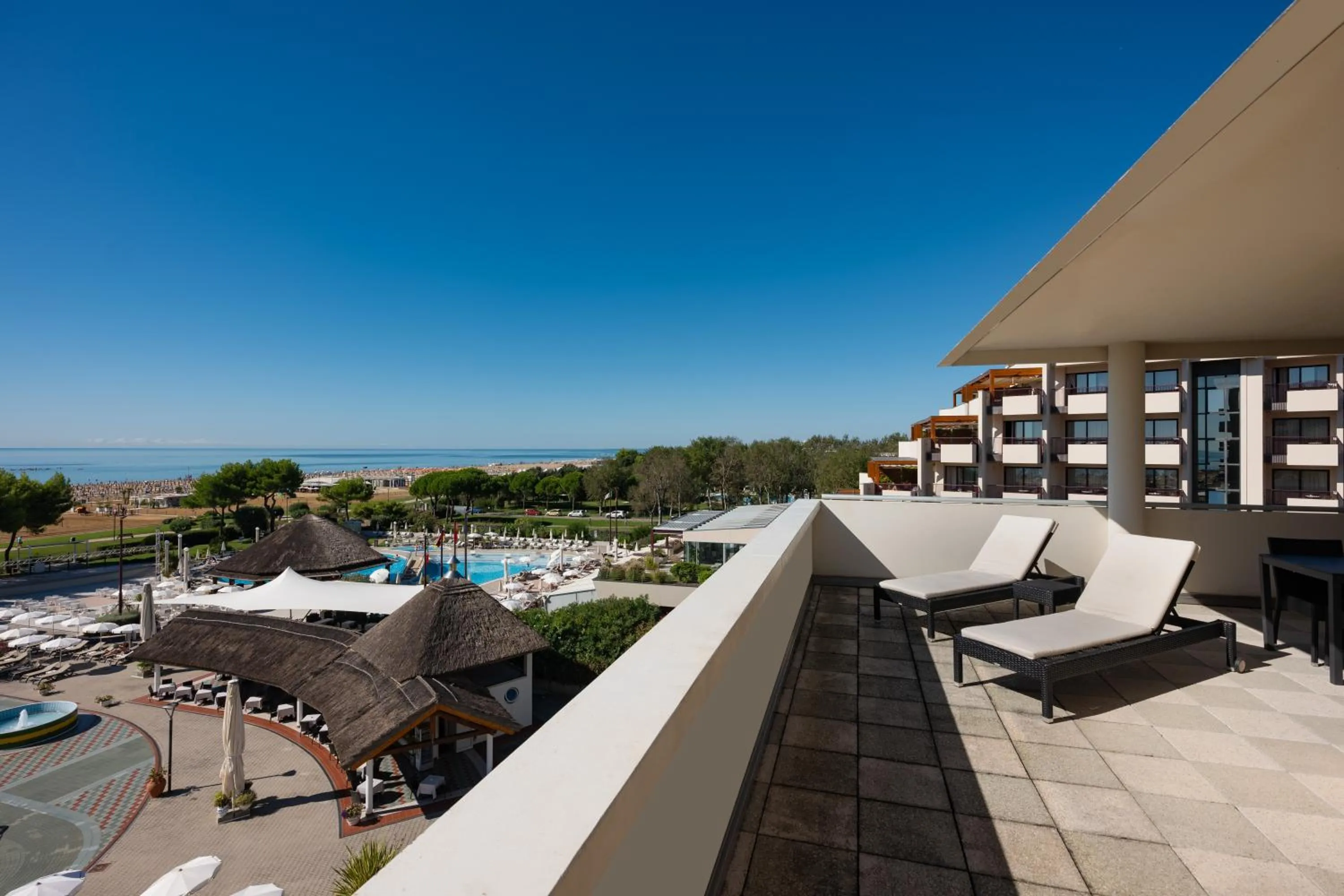 Natural landscape in Aparthotel Holiday