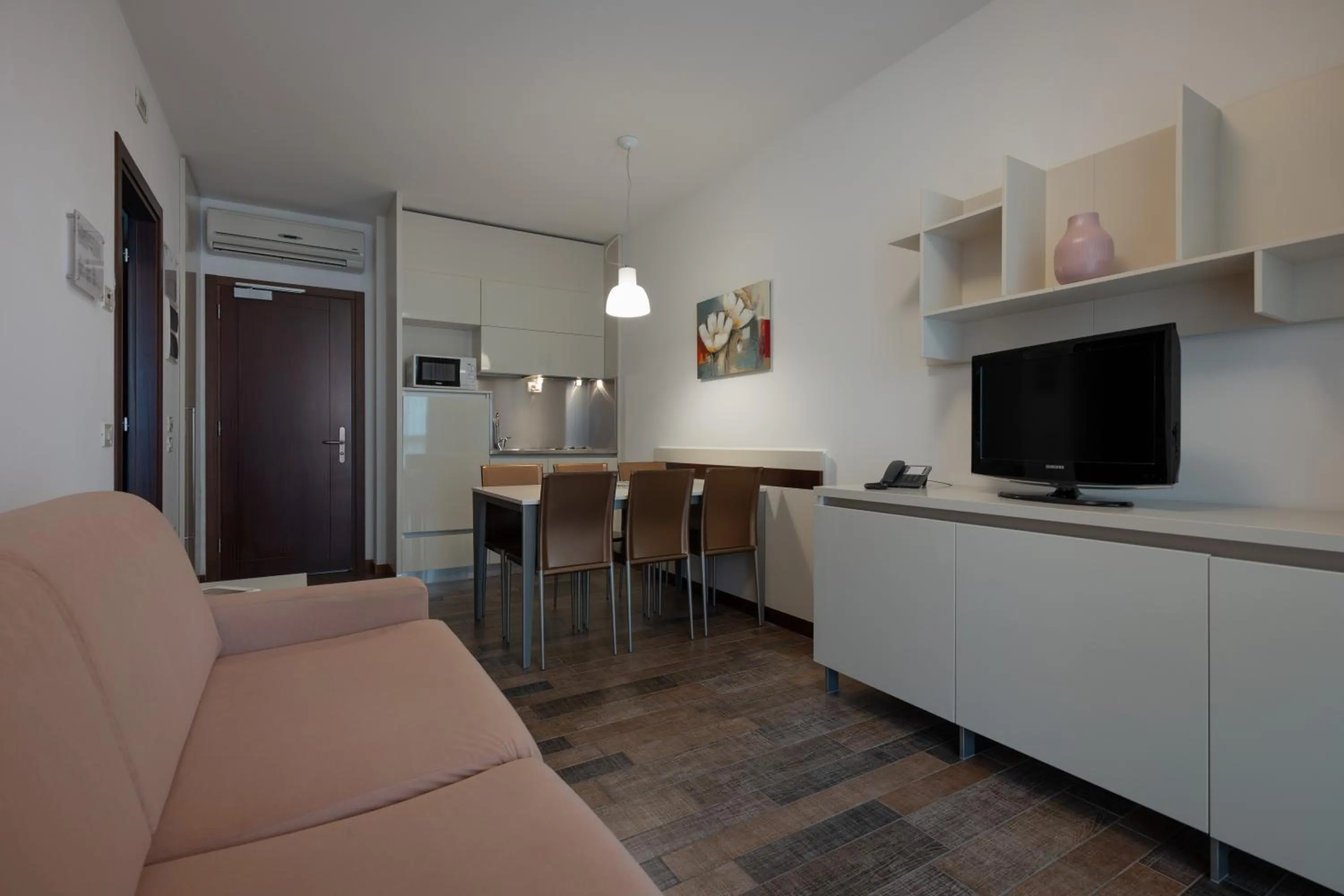 Kitchen or kitchenette in Aparthotel Holiday