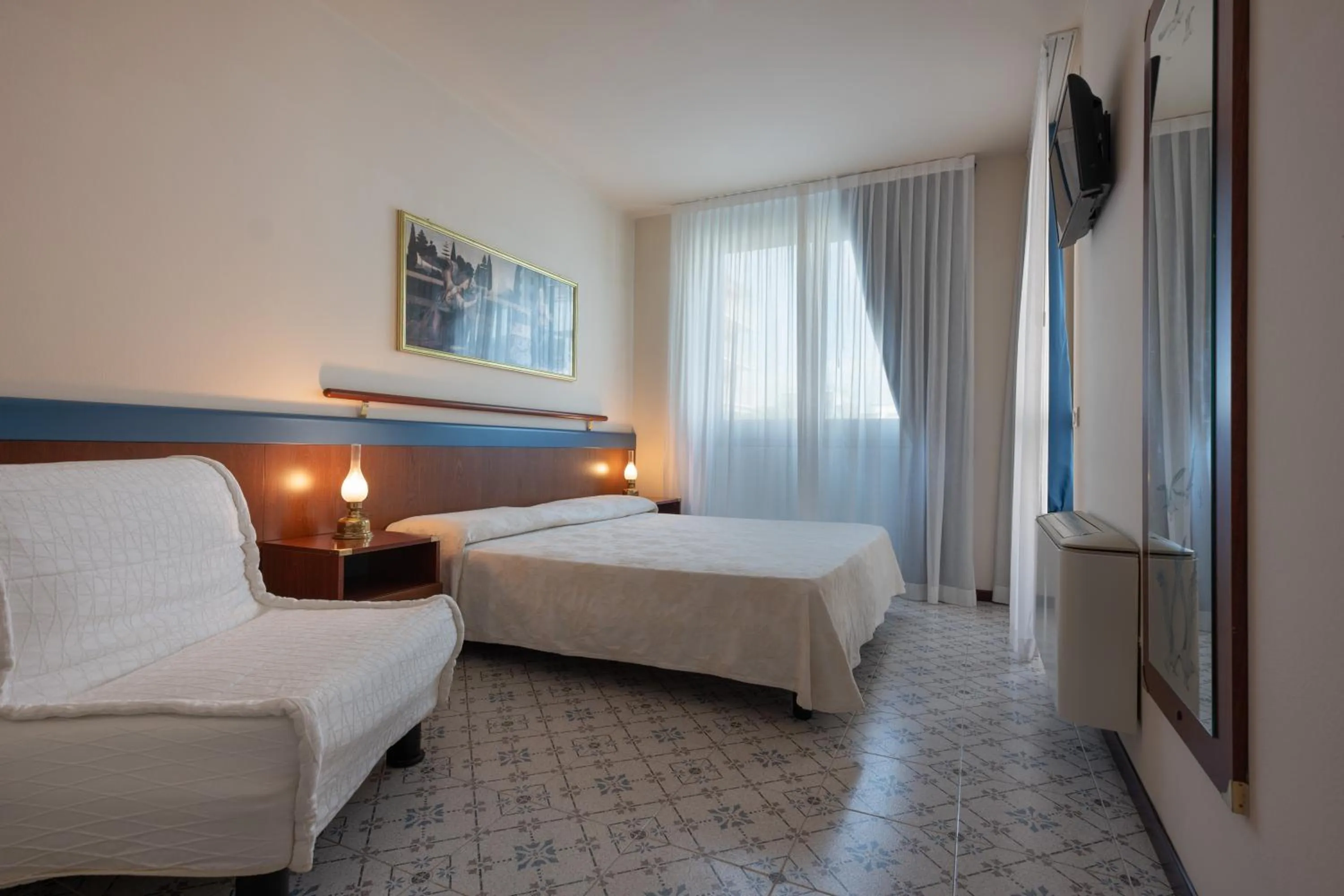 Photo of the whole room, Bed in Aparthotel Holiday