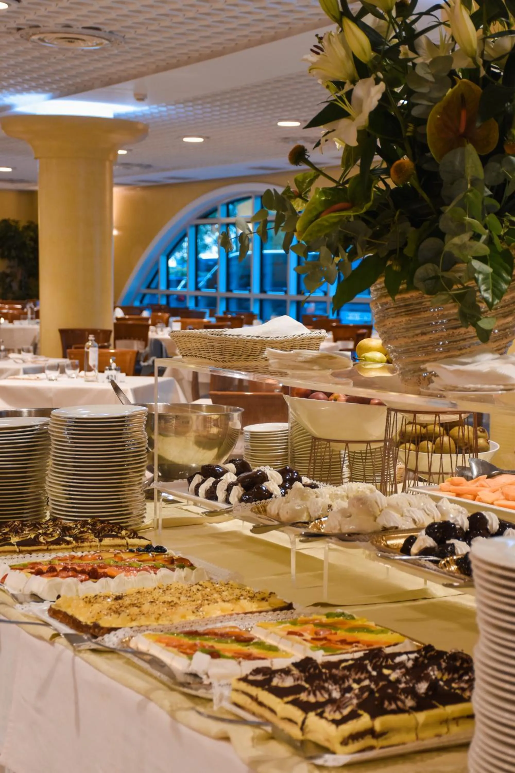 Restaurant/places to eat in Aparthotel Holiday