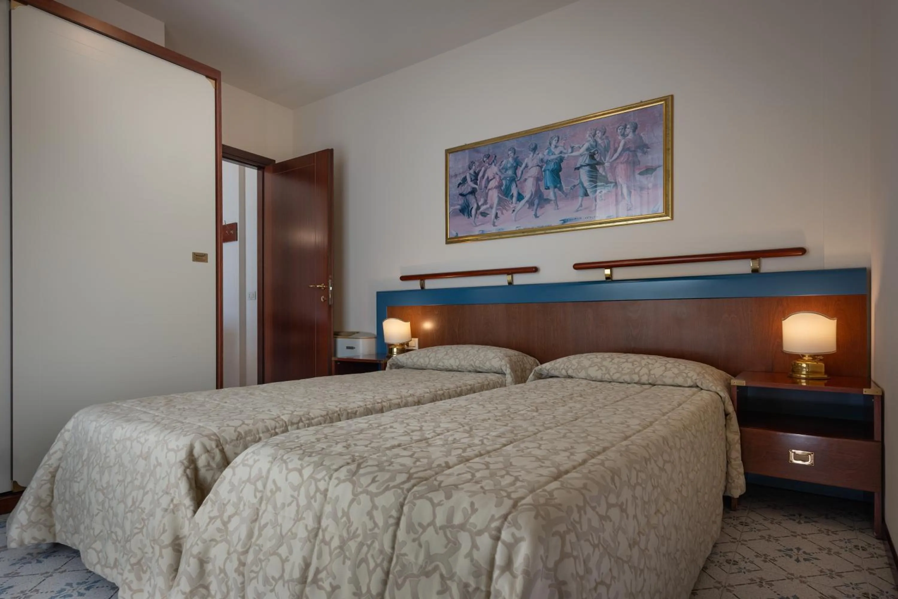 Photo of the whole room, Bed in Aparthotel Holiday