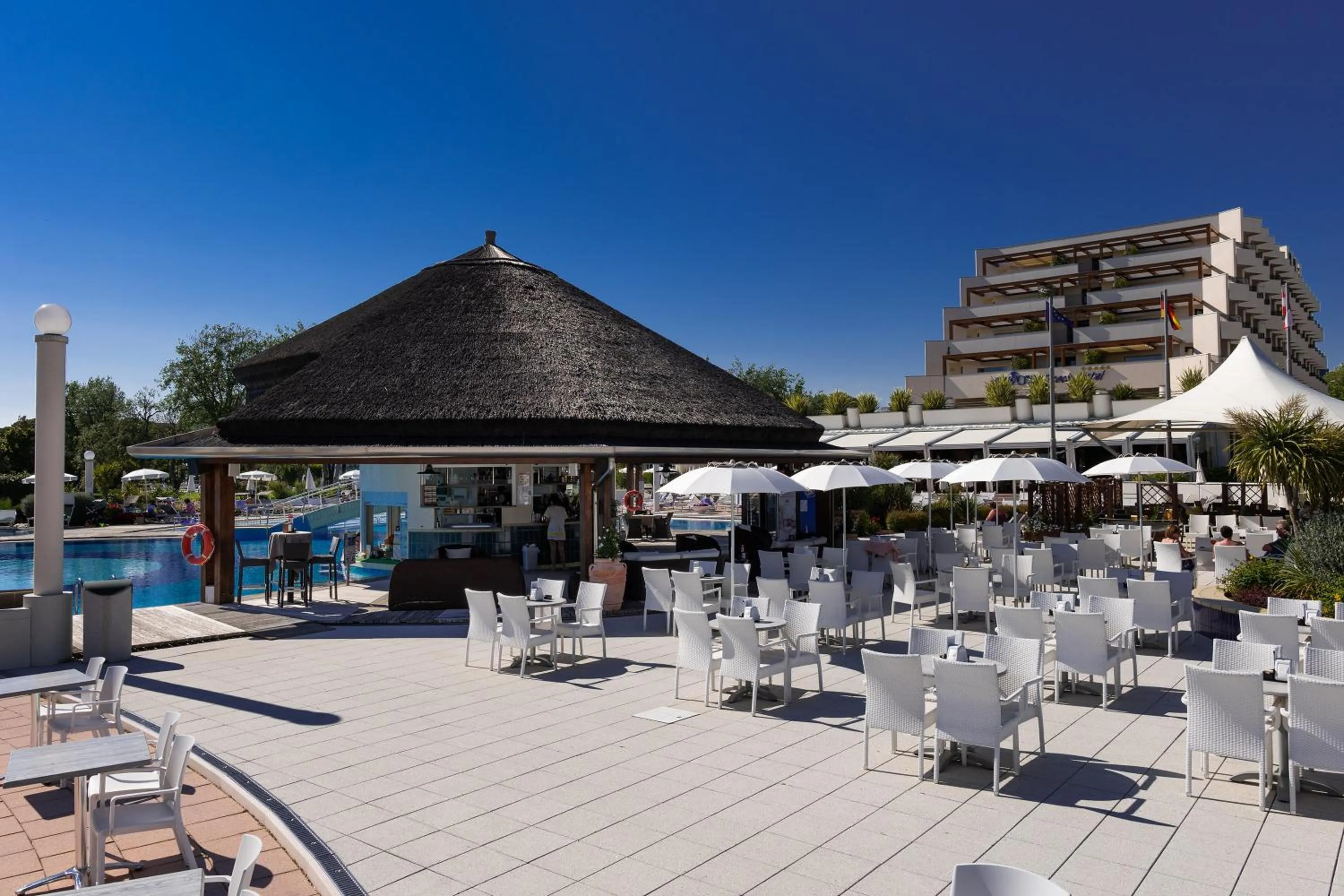 Restaurant/places to eat in Aparthotel Holiday