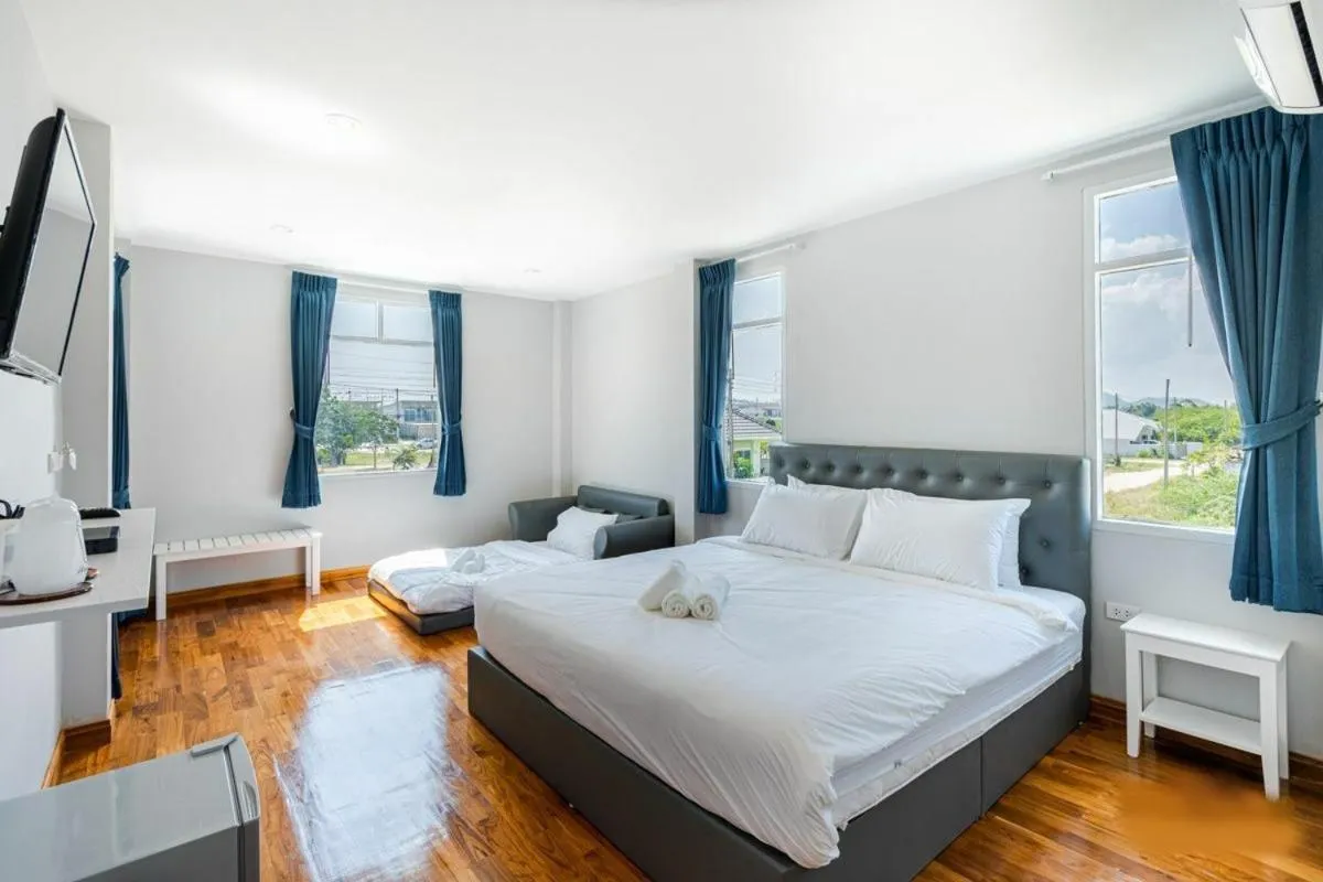 Photo of the whole room, Bed in Bianco House Resort