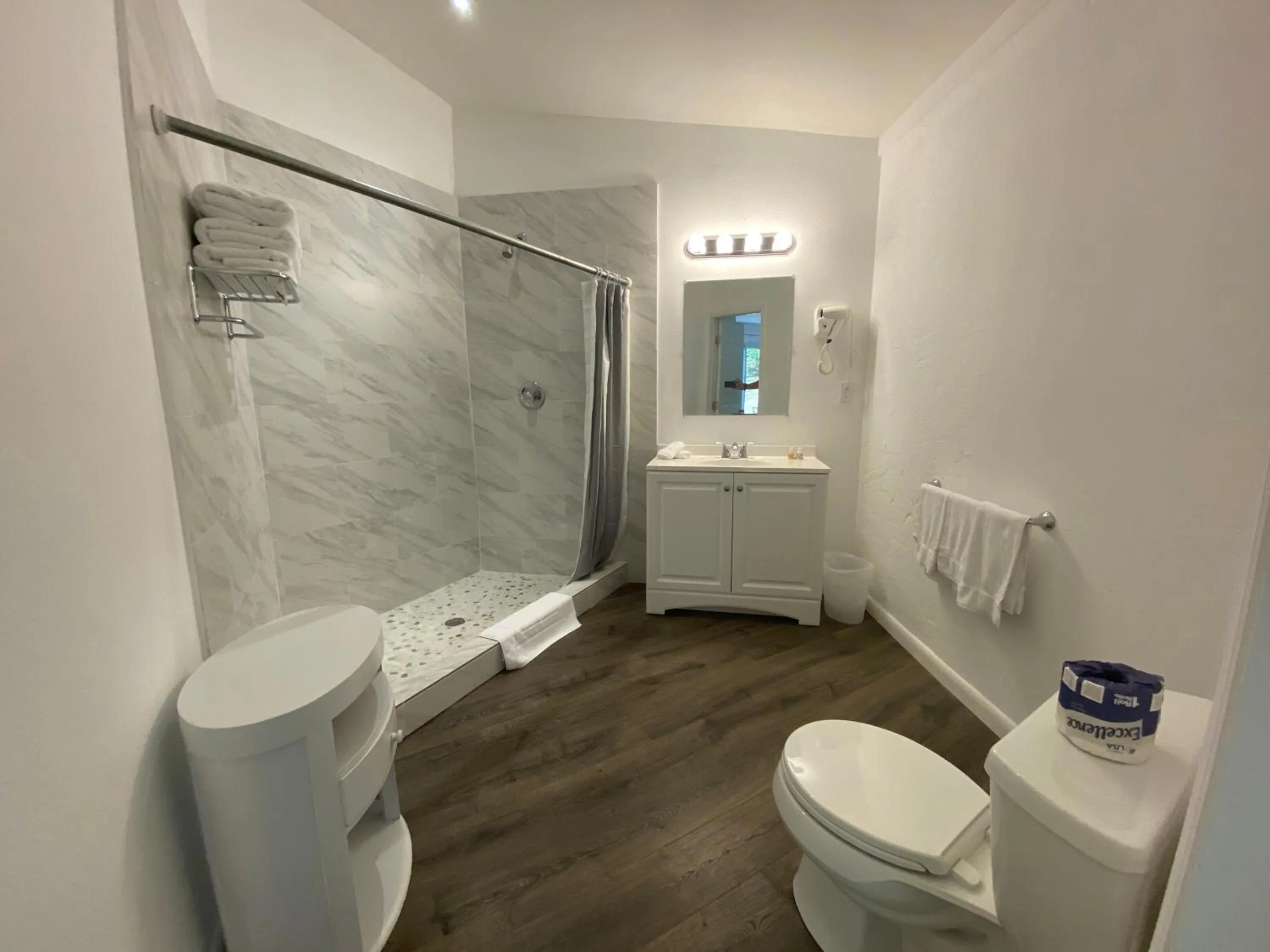 The Sunset Cove and Rainbow Room