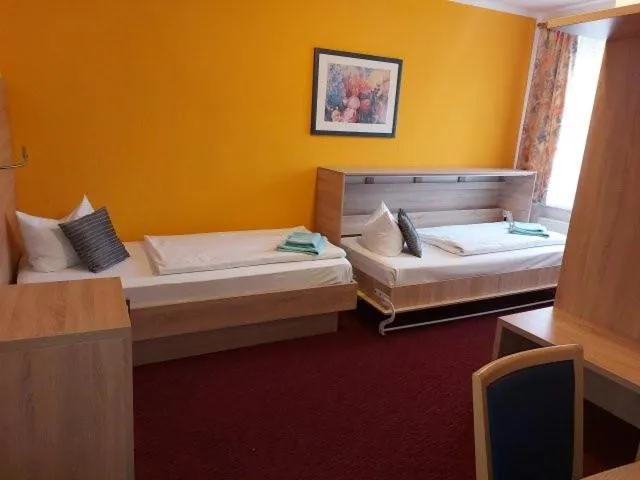 Bed in Landguthotel Hotel-Pension Sperlingshof