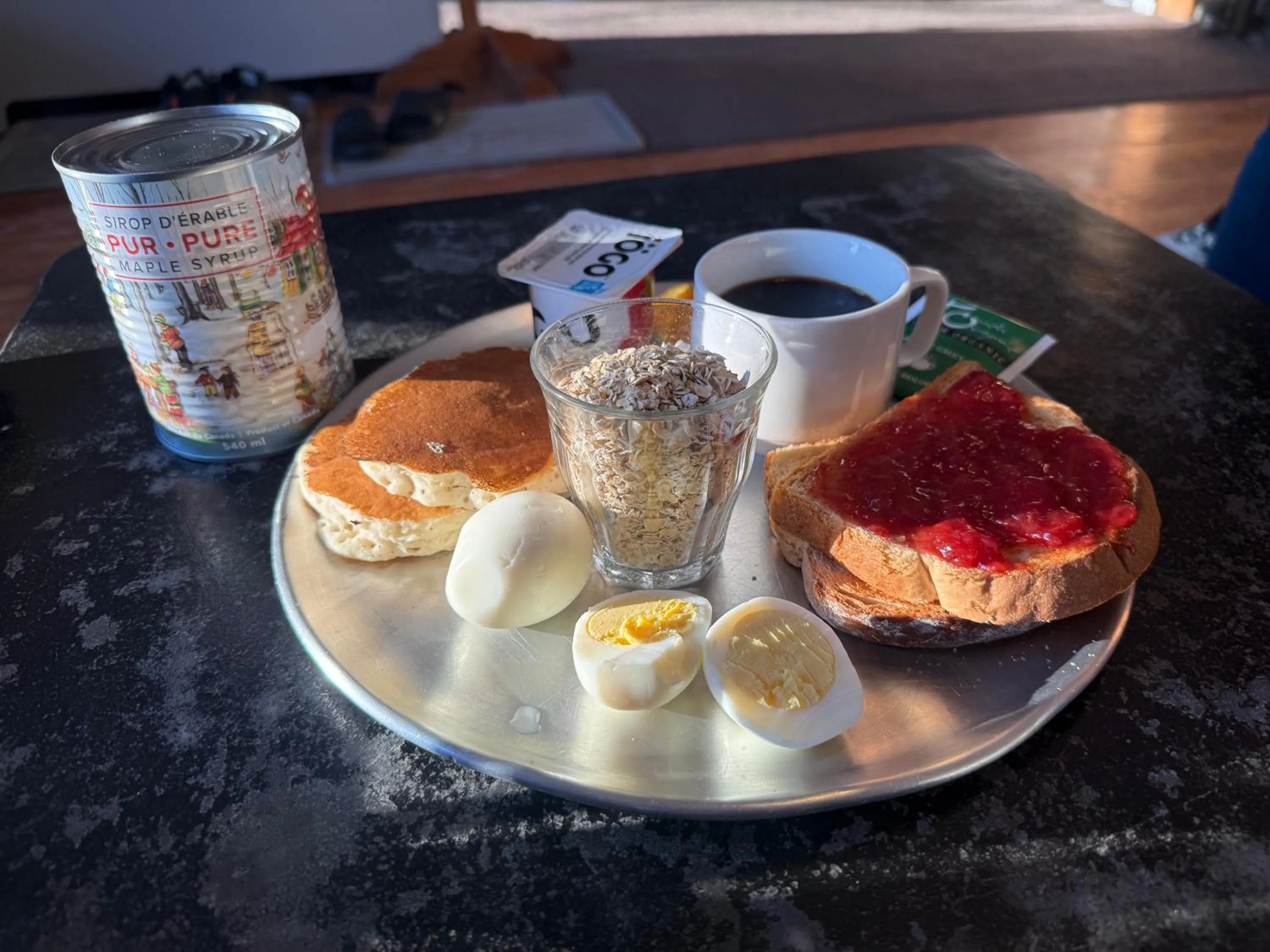 Breakfast in Auberge du Plateau