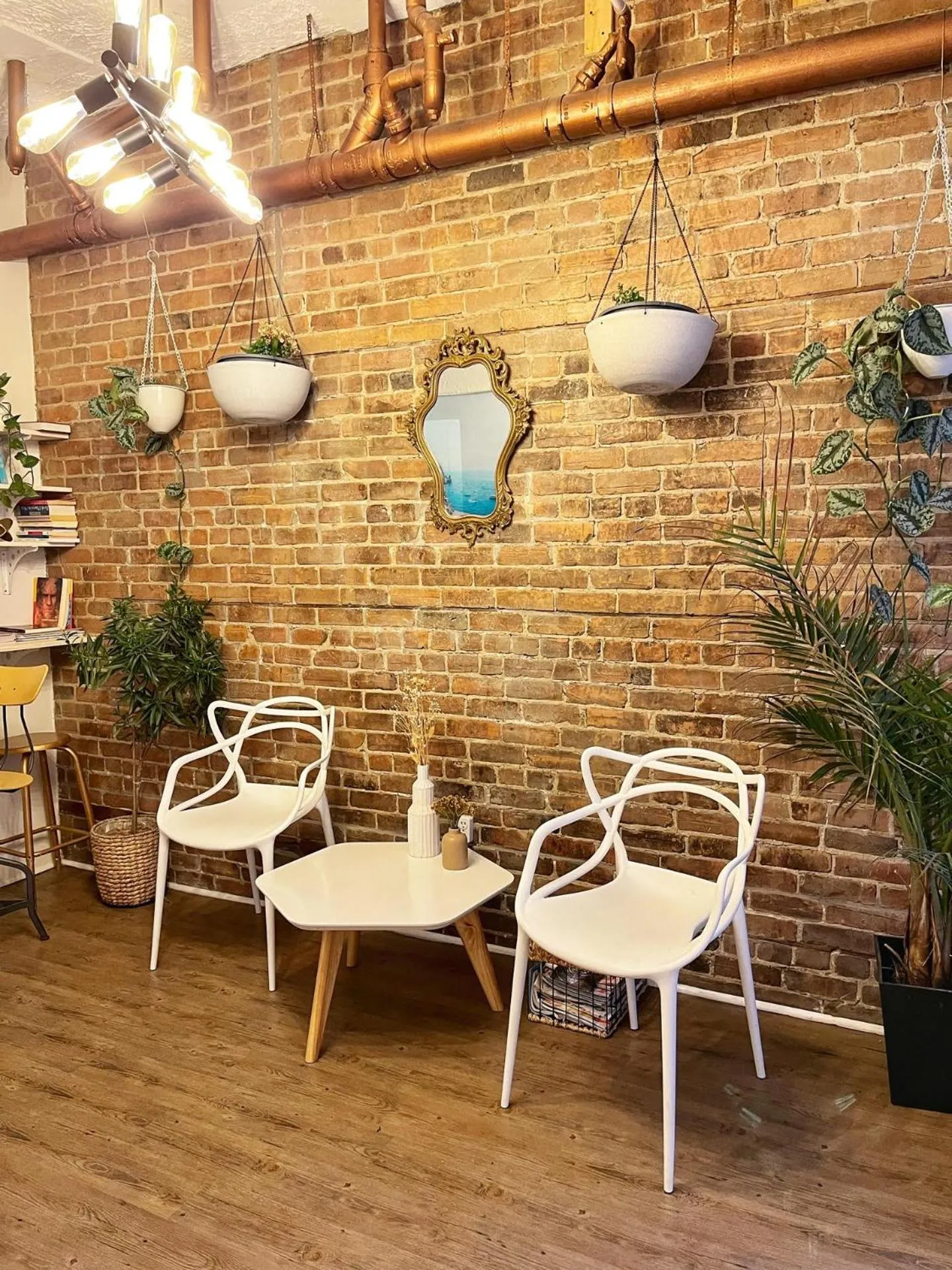 Seating area in Auberge du Plateau