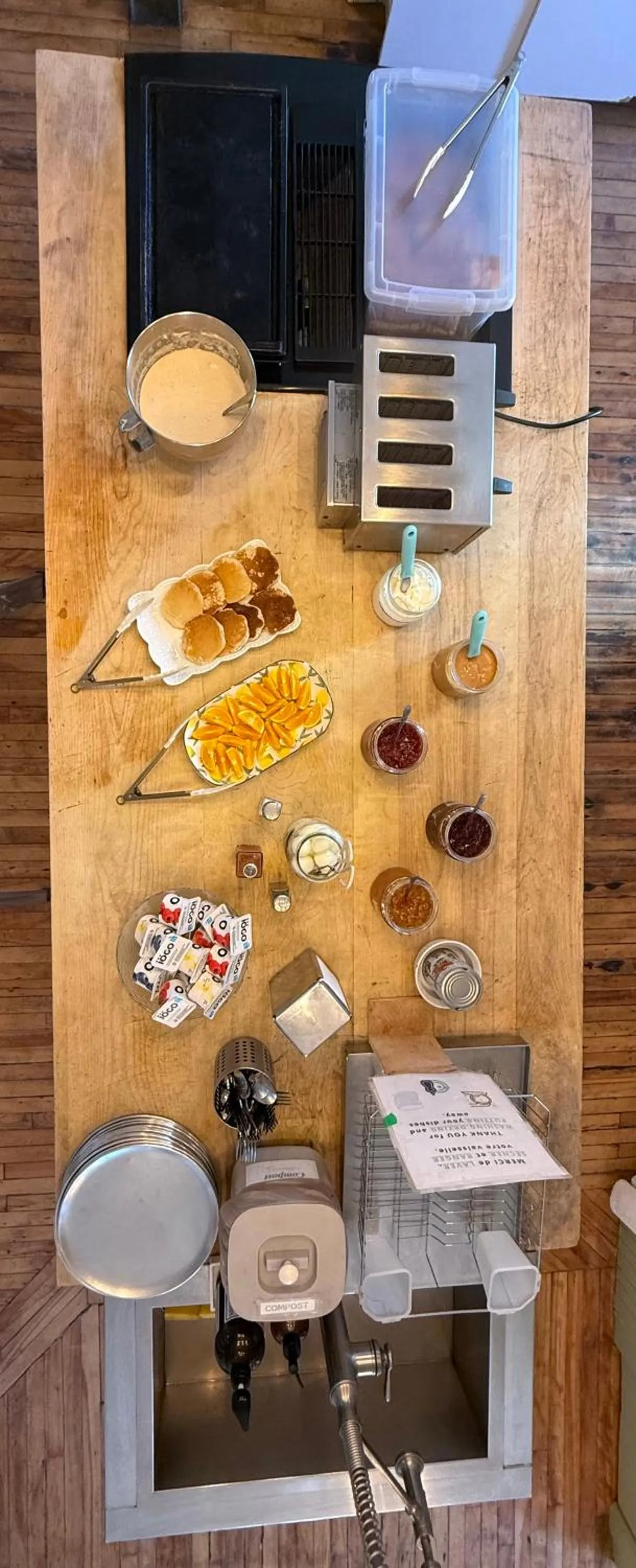 Breakfast in Auberge du Plateau