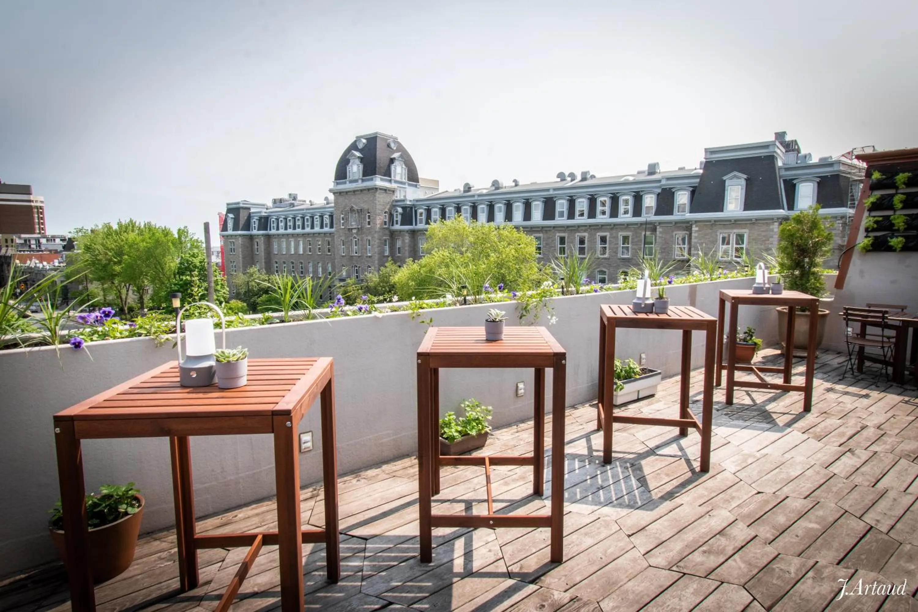 Patio in Auberge du Plateau