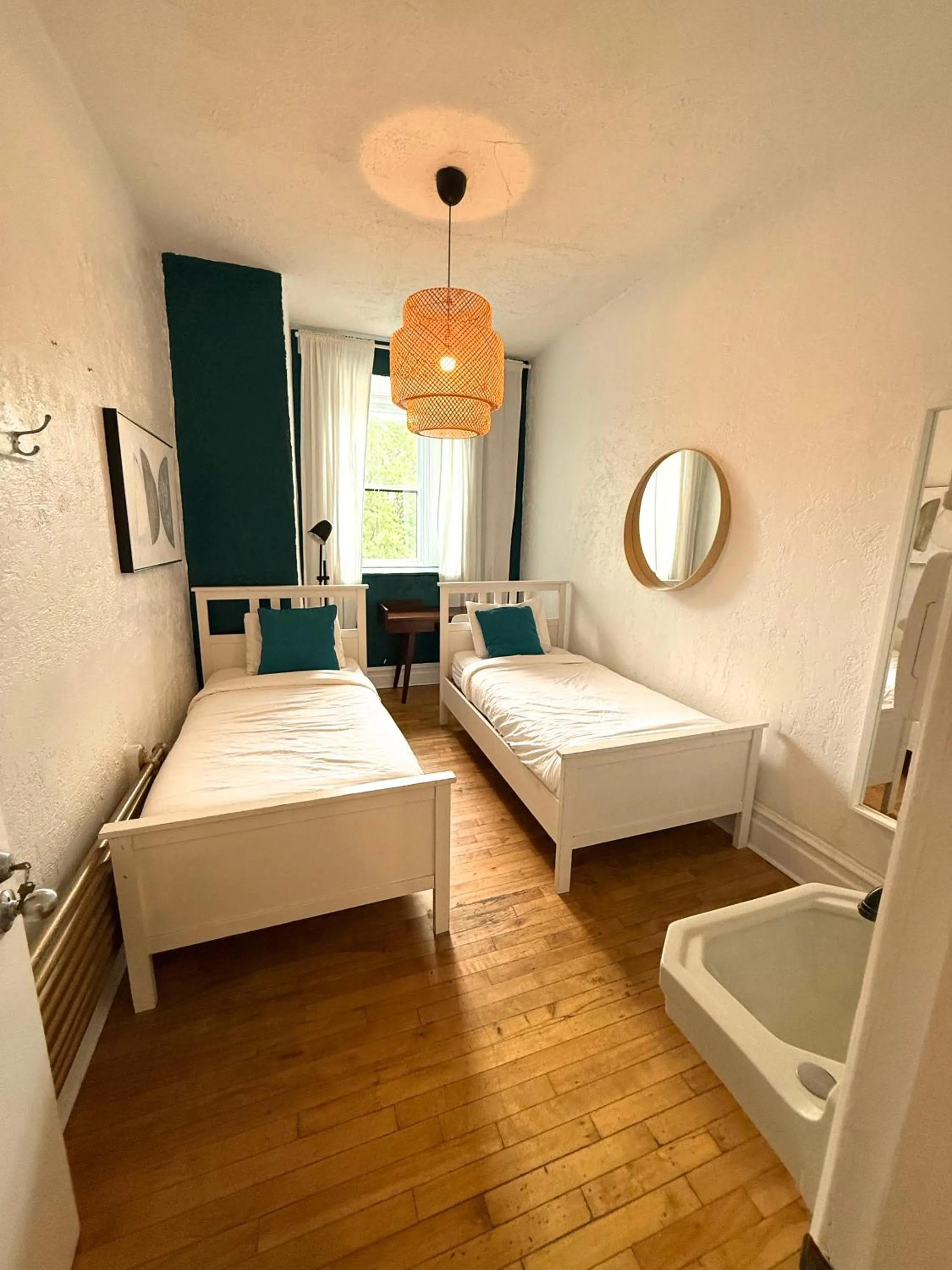 Property building, Bed in Auberge du Plateau