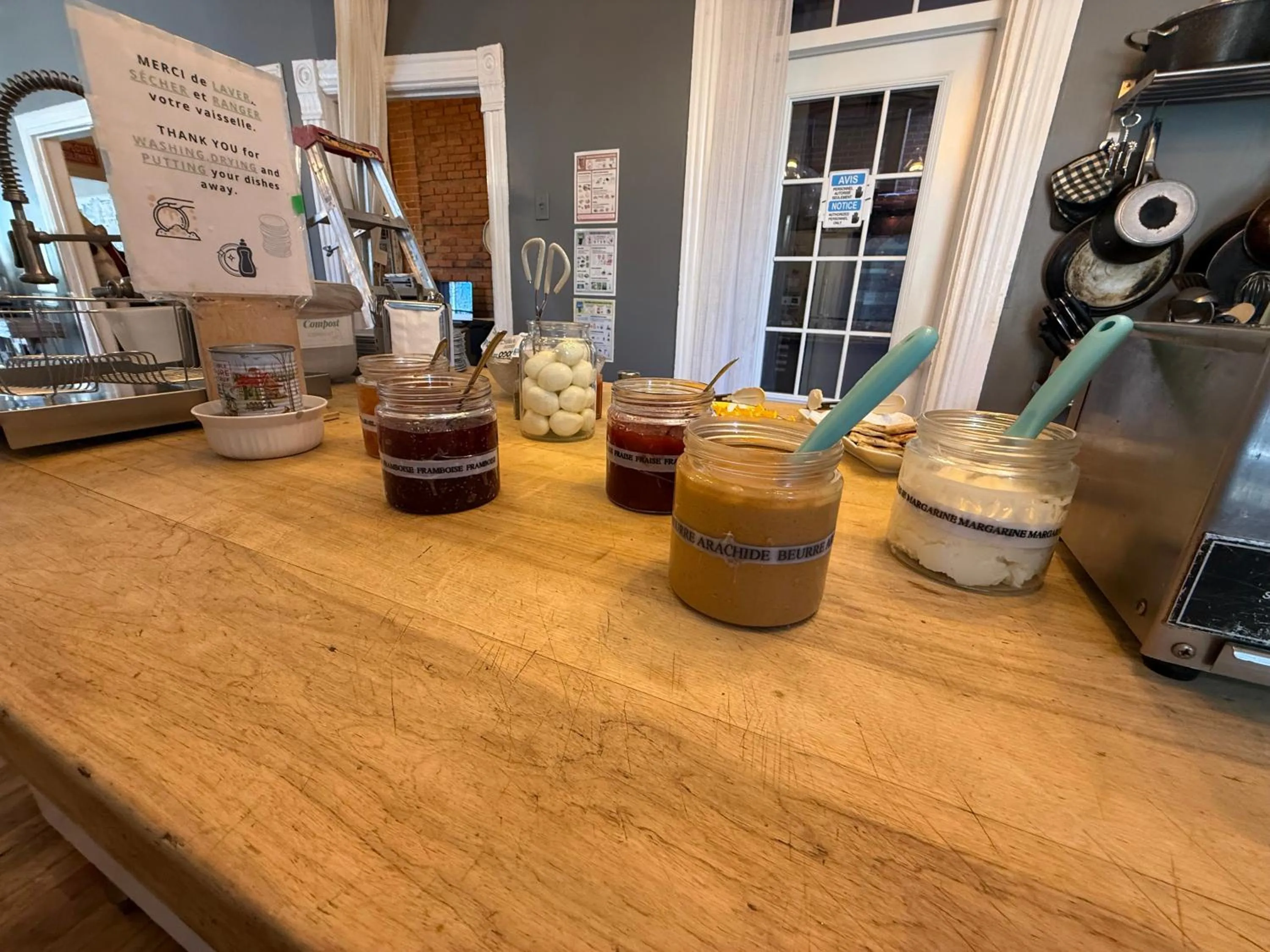 Breakfast in Auberge du Plateau