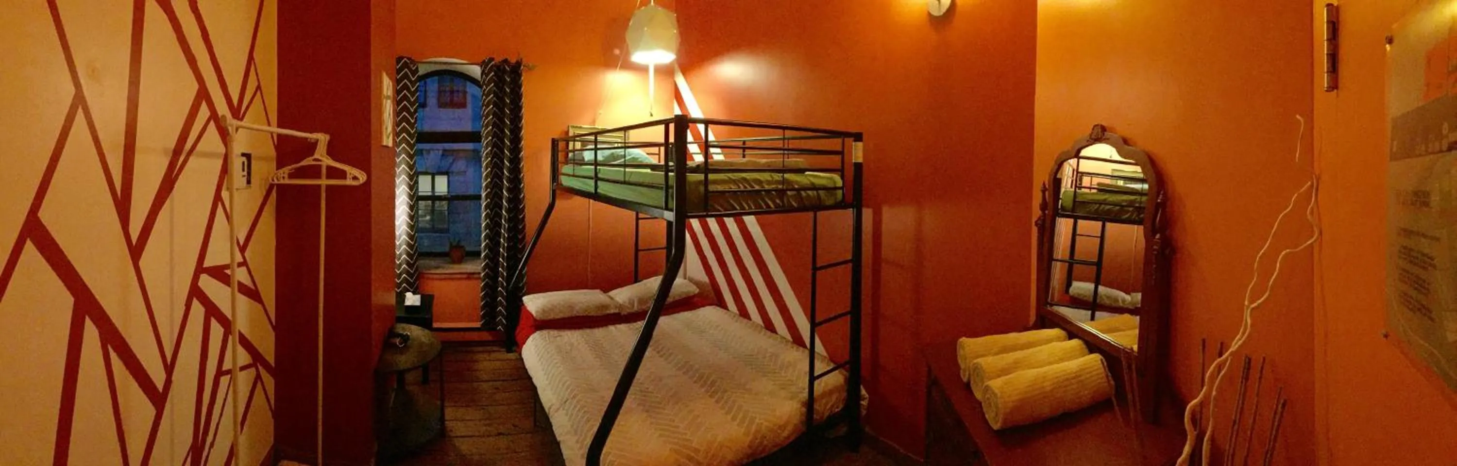 Photo of the whole room in Auberge Alternative