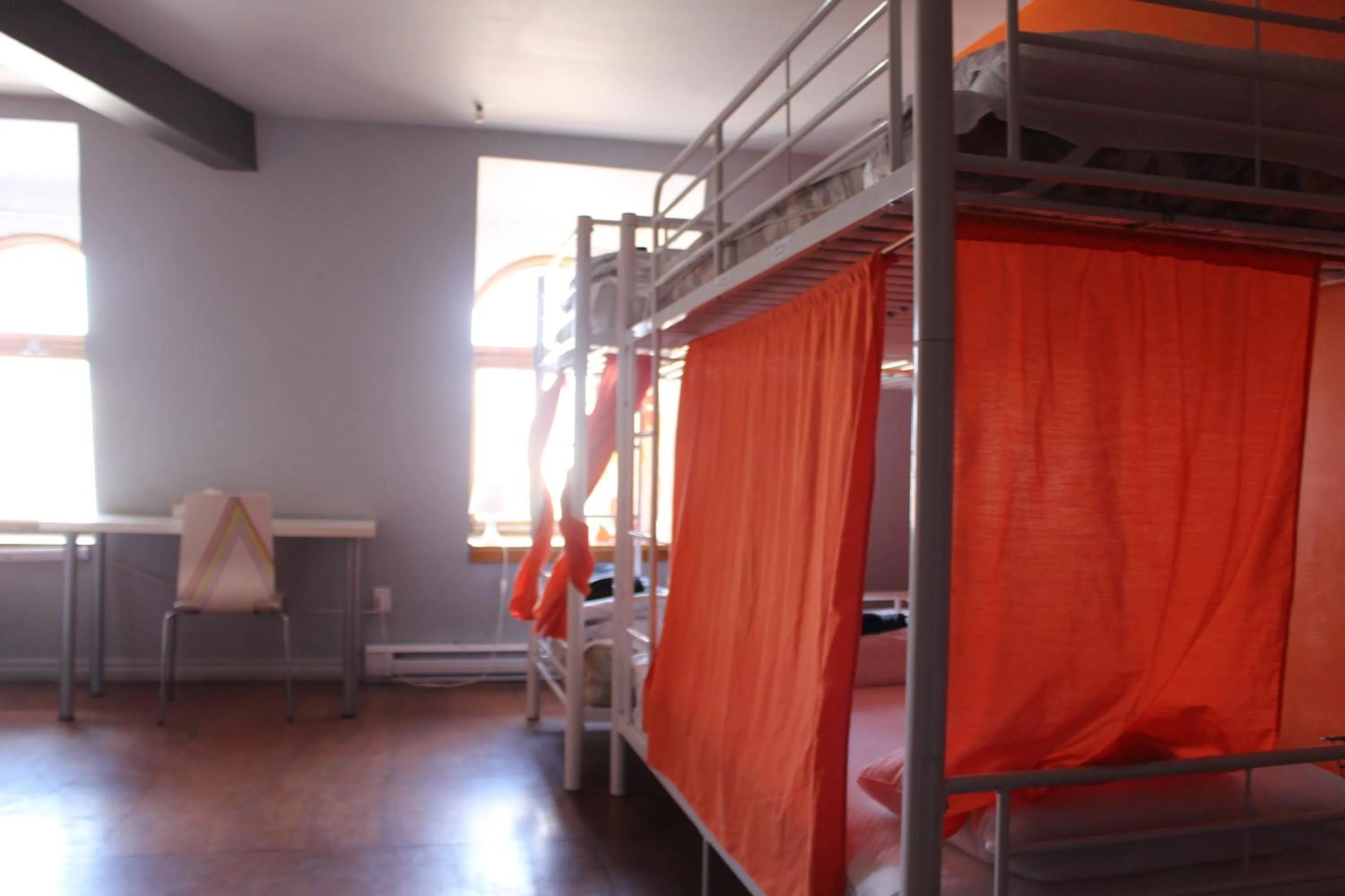 bunk bed, Bed in Auberge Alternative