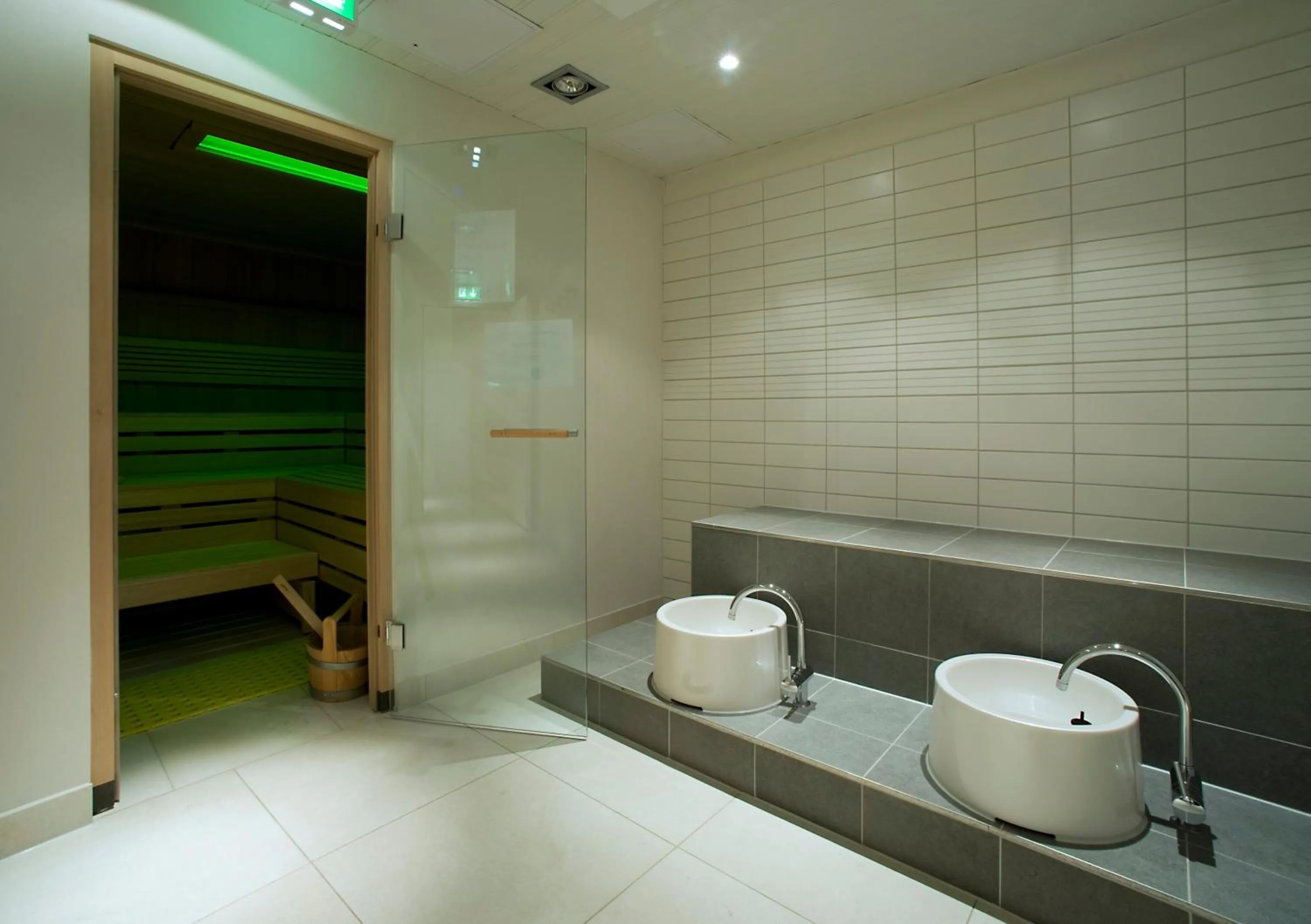 Fitness centre/facilities in Crowne Plaza Düsseldorf - Neuss by IHG