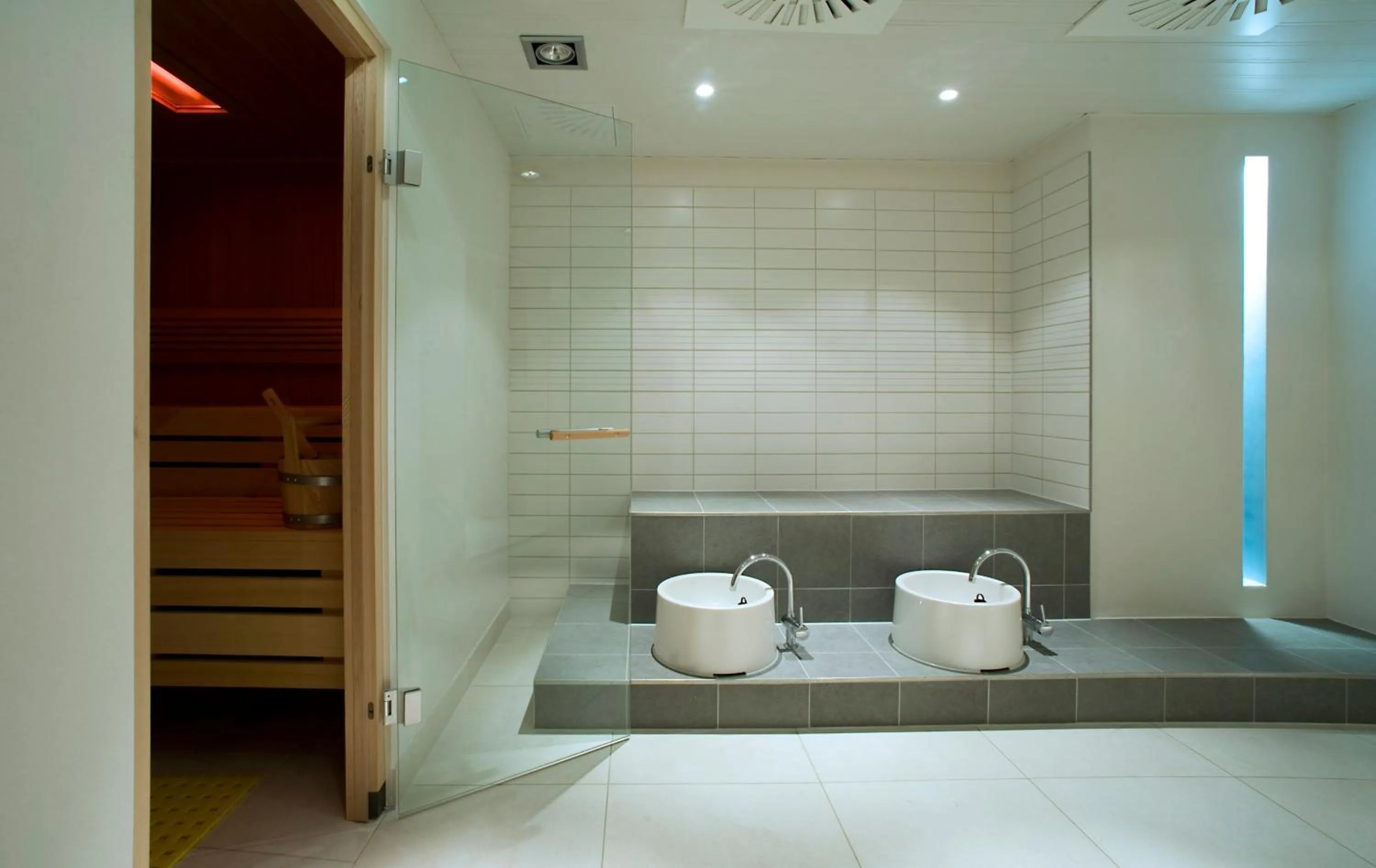 Fitness centre/facilities in Crowne Plaza Düsseldorf - Neuss by IHG