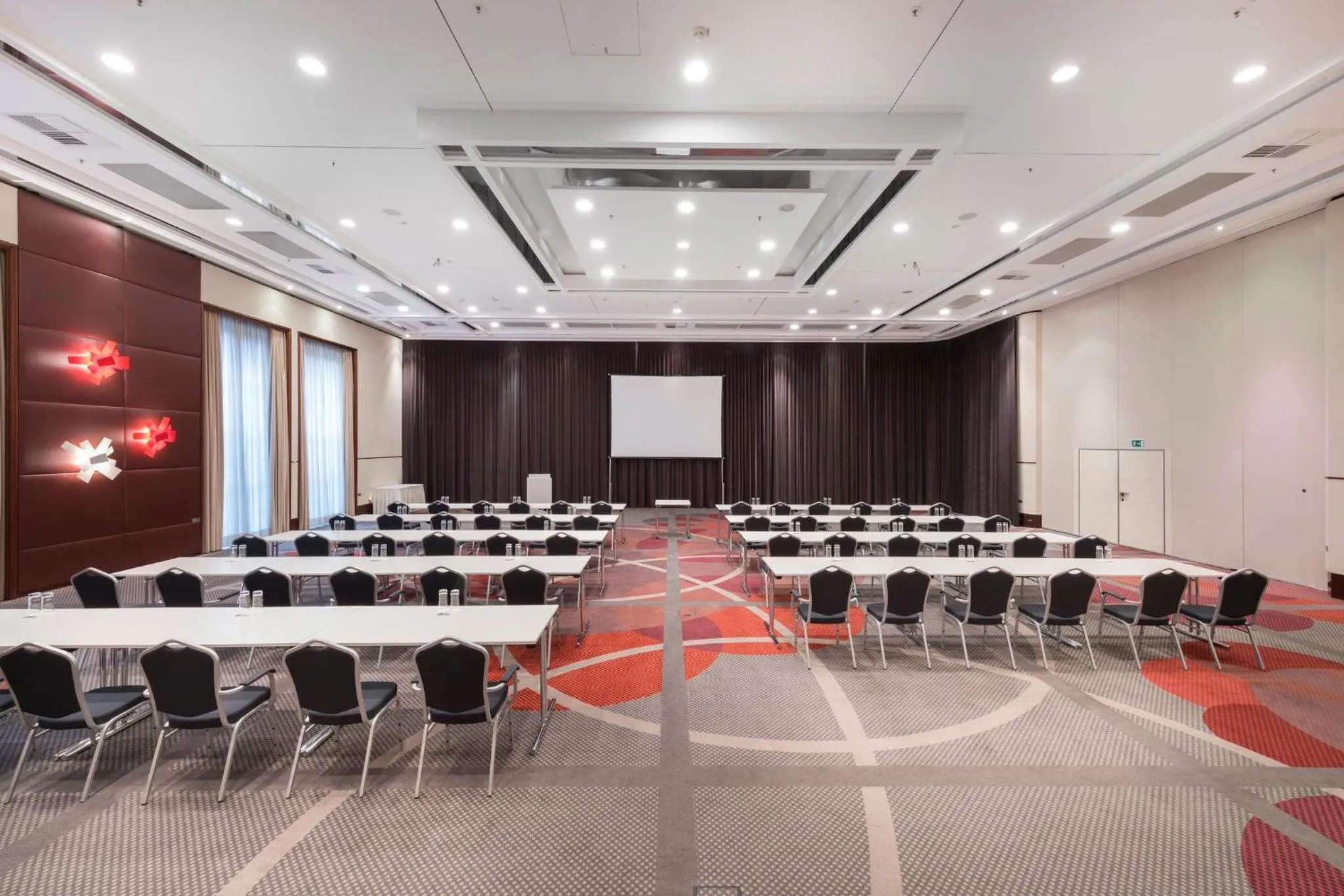 Meeting/conference room in Crowne Plaza Düsseldorf - Neuss by IHG