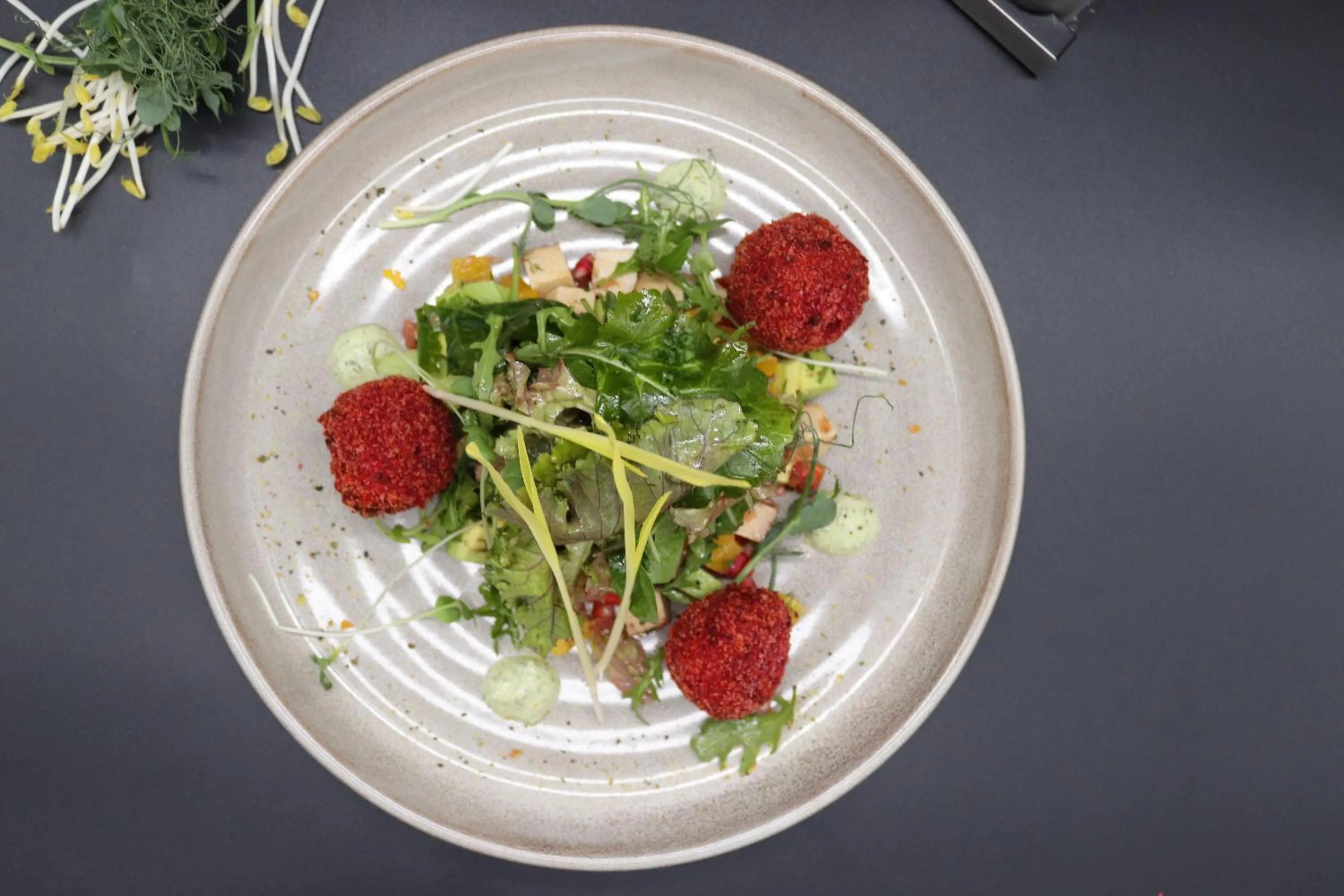 Restaurant/places to eat in Crowne Plaza Düsseldorf - Neuss by IHG