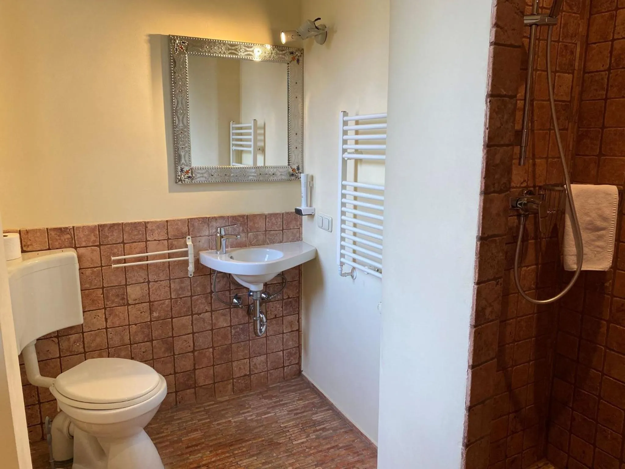 Bathroom in Avalon Bed & Breakfast Themen/- Nichtraucherhotel