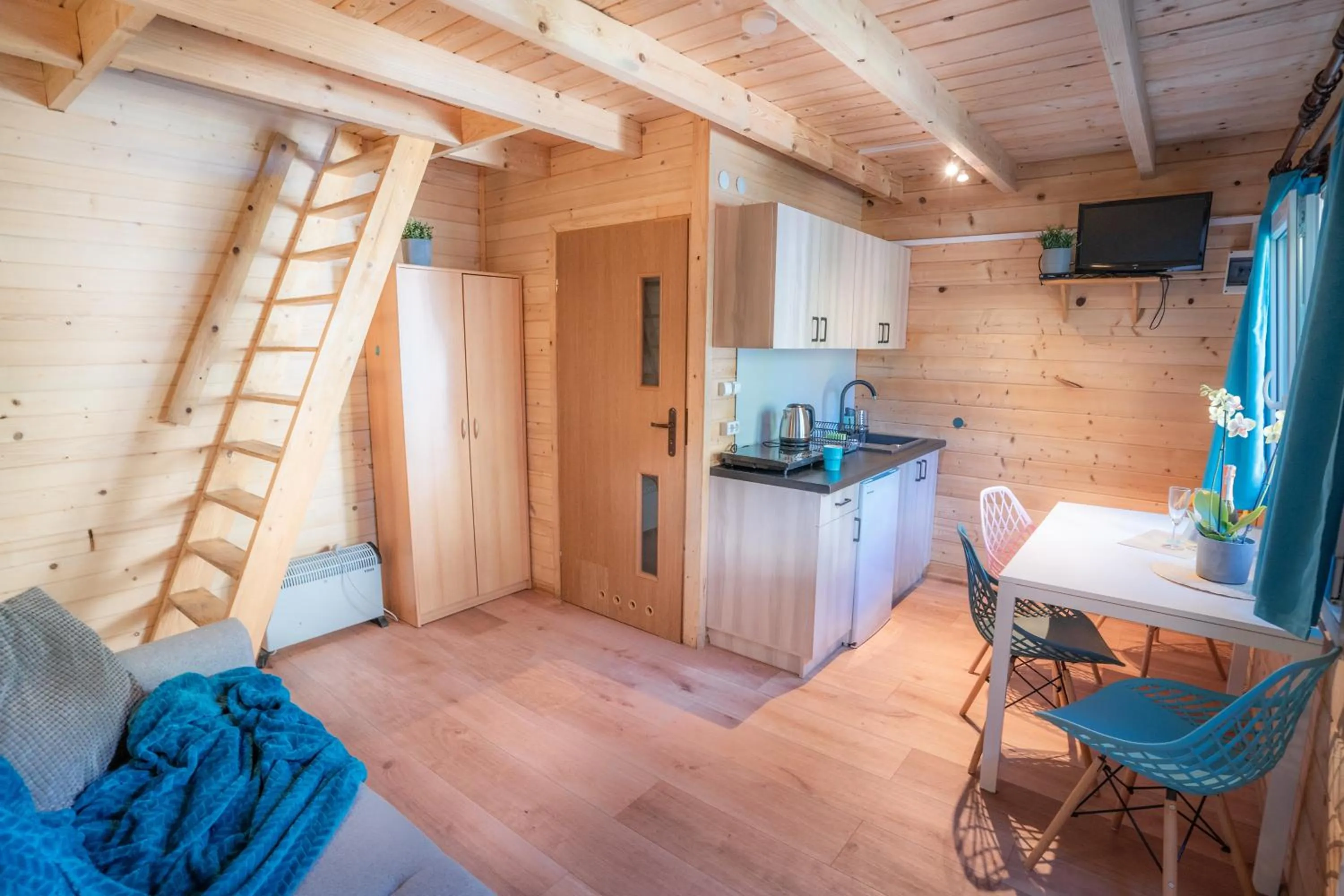 Pod Cyprysami - surf & family resort