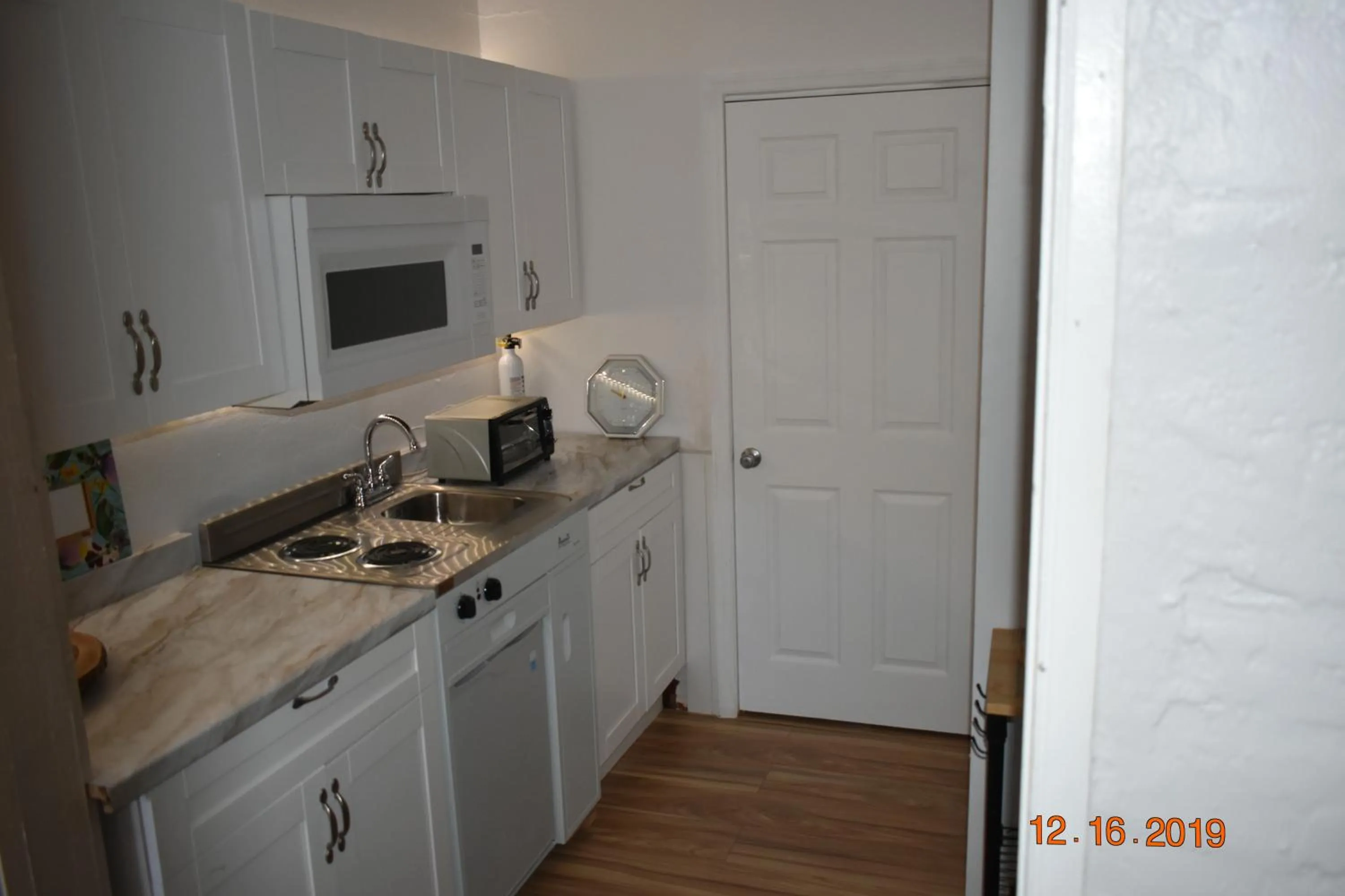 Kitchen or kitchenette in Palm Beach Mermaid