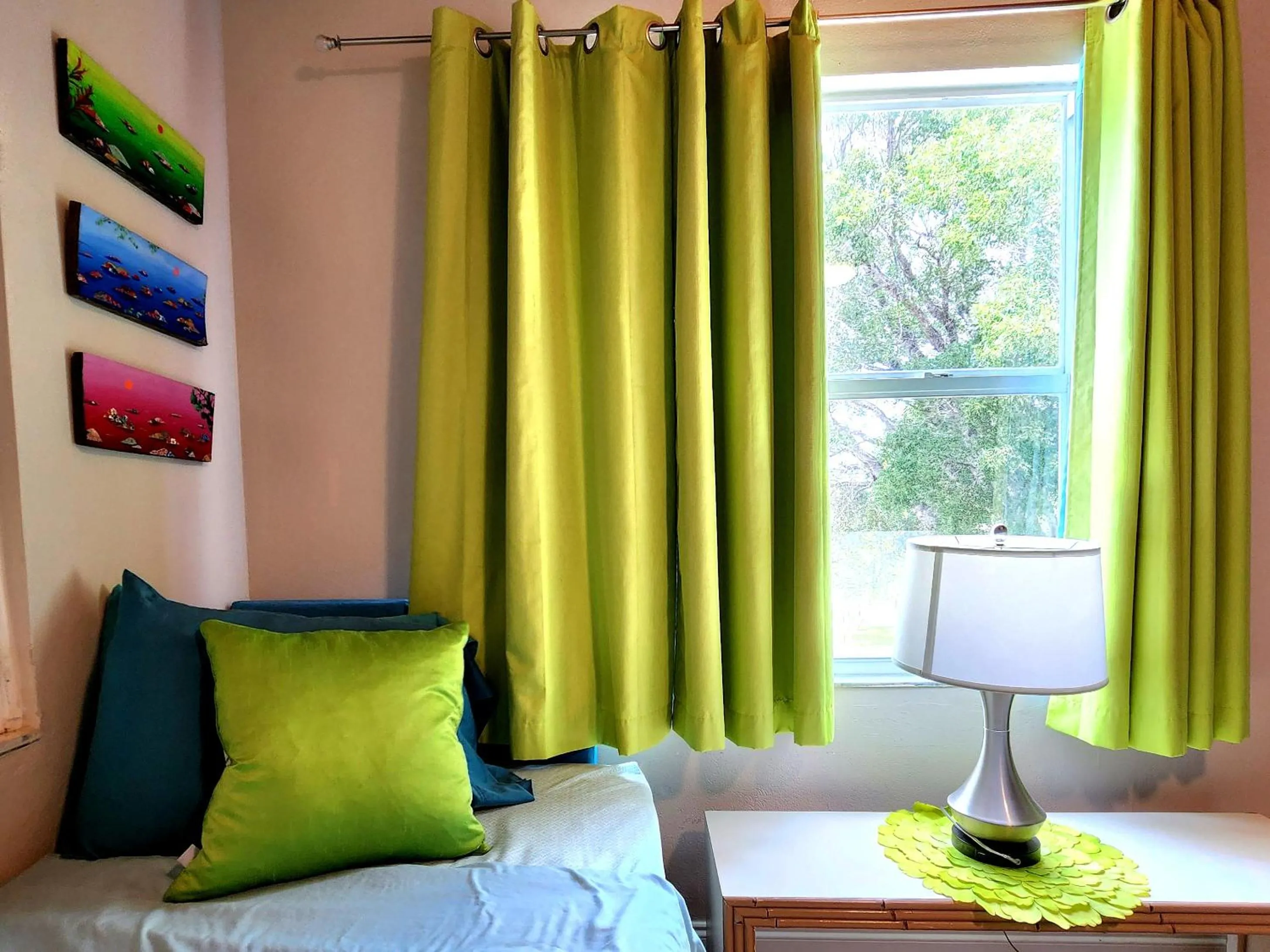 Bed in Palm Beach Mermaid