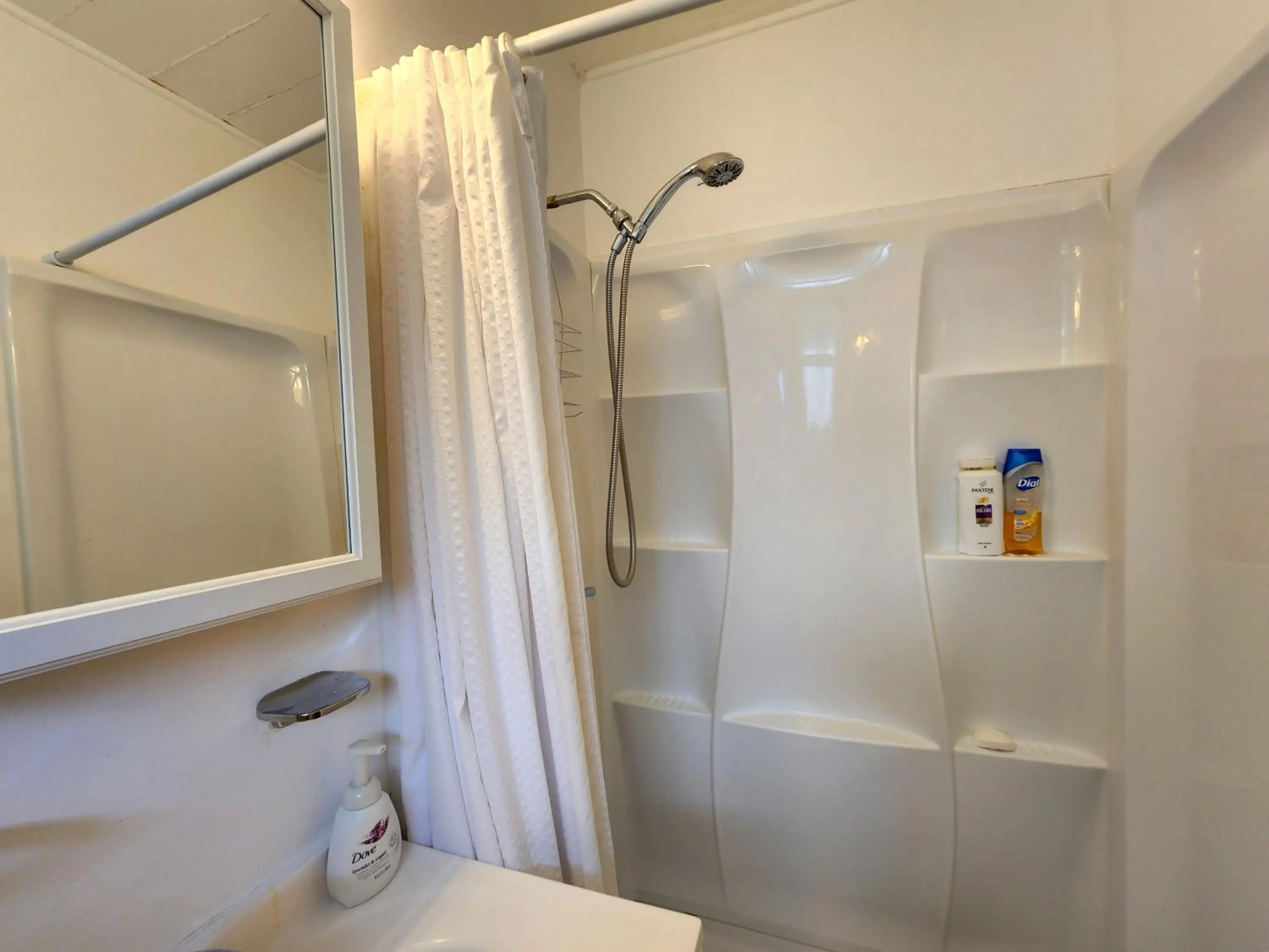 Shower in Palm Beach Mermaid